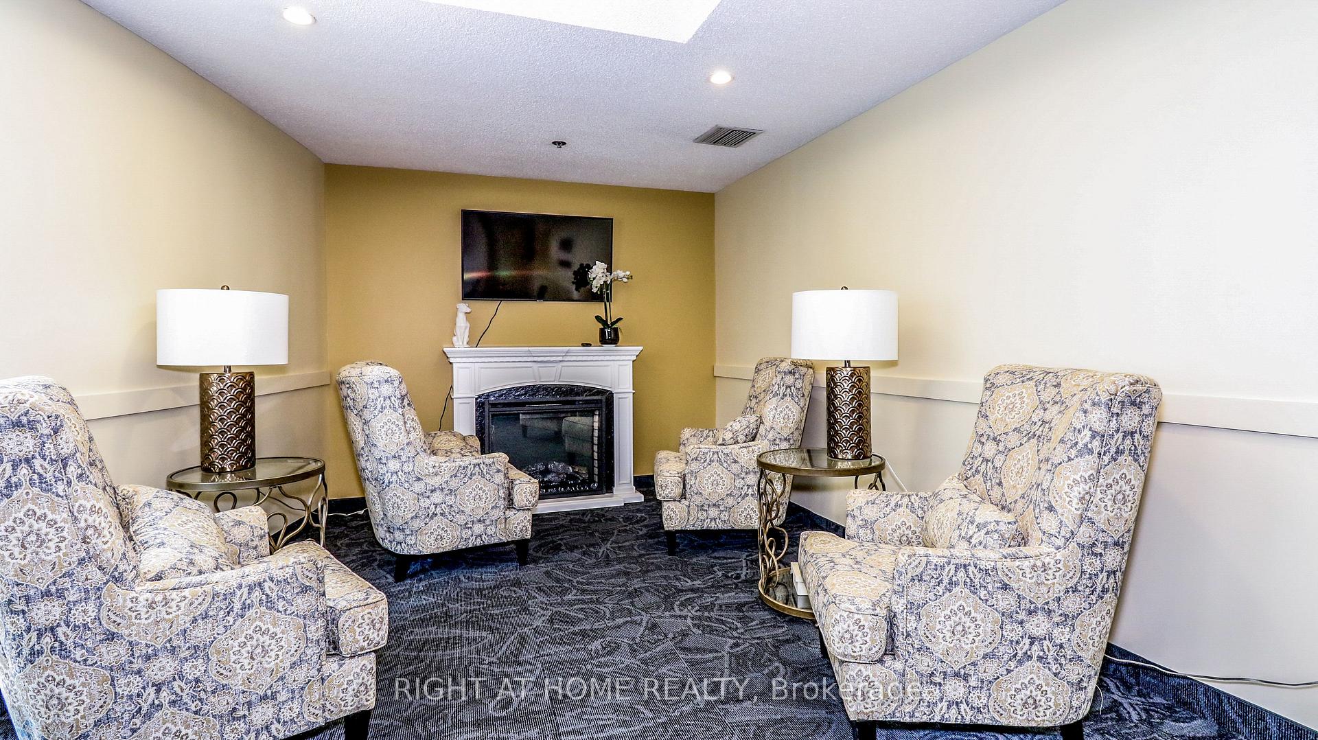 Photo 29 of Unit 605, 150 Dunlop Street E, Barrie, City Centre — HOMEH