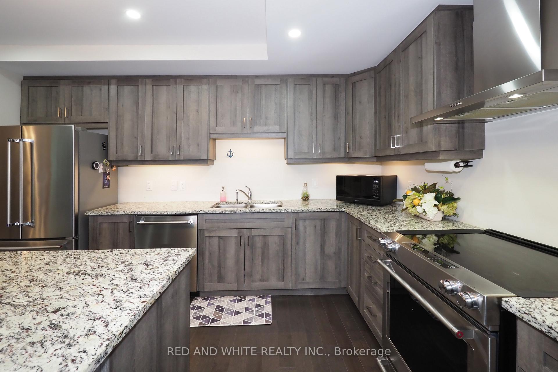 Photo 10 of Unit 101, 245 Grey Silo Road, Waterloo — HOMEH