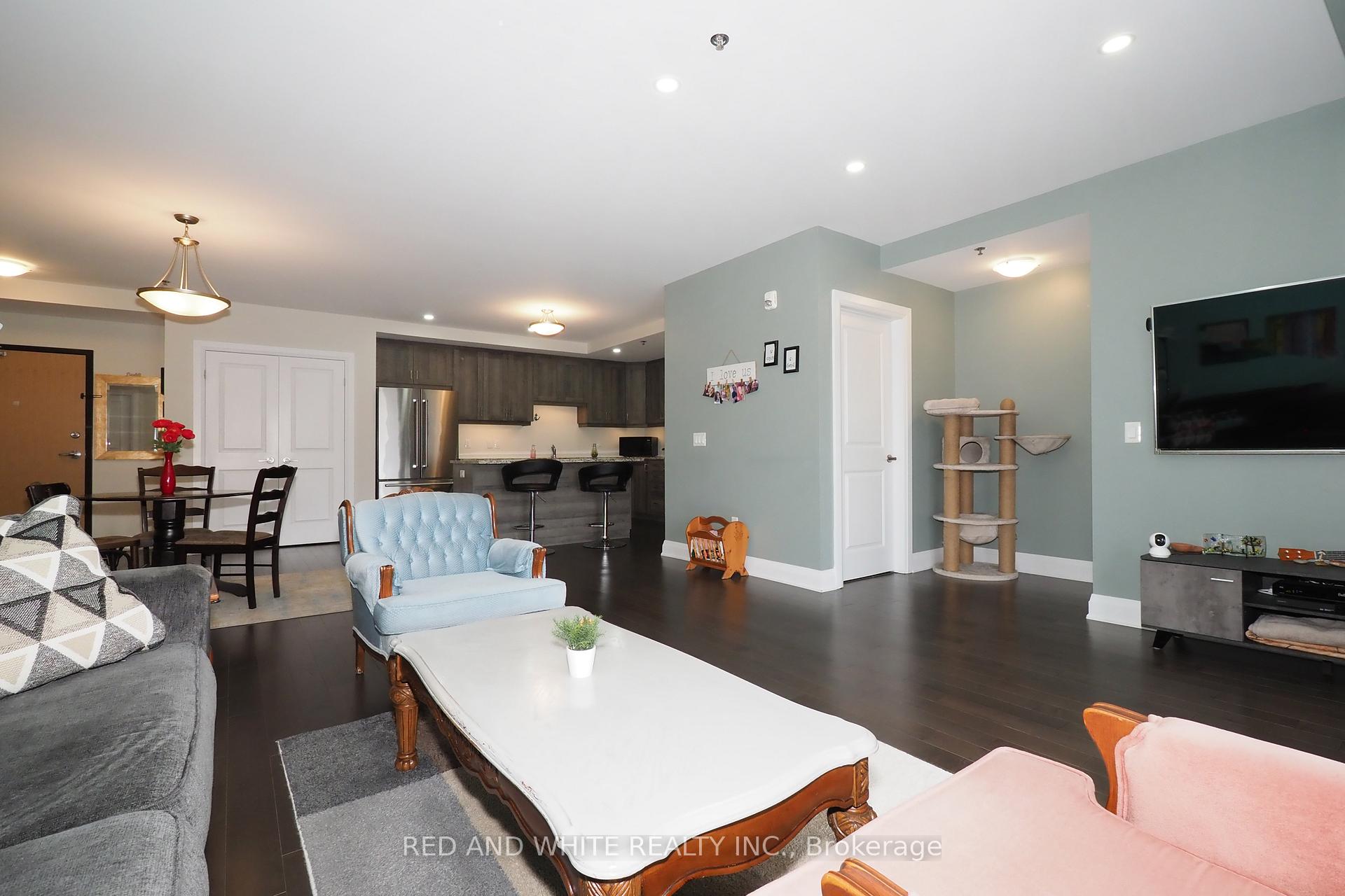 Photo 15 of Unit 101, 245 Grey Silo Road, Waterloo — HOMEH