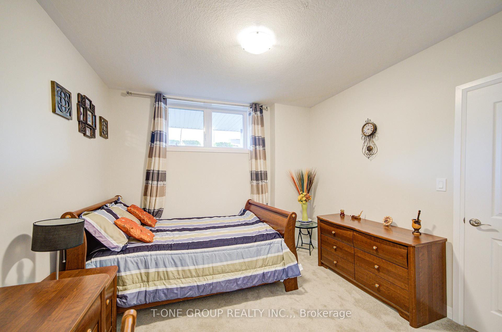 Photo 13 of 30 Vitality Drive, Kitchener — HOMEH