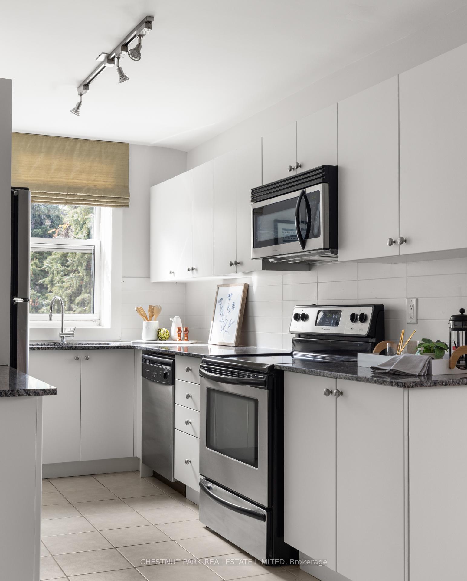 Photo 9 of Unit 503, 2603 Bathurst Street, Toronto, Forest Hill North — HOMEH