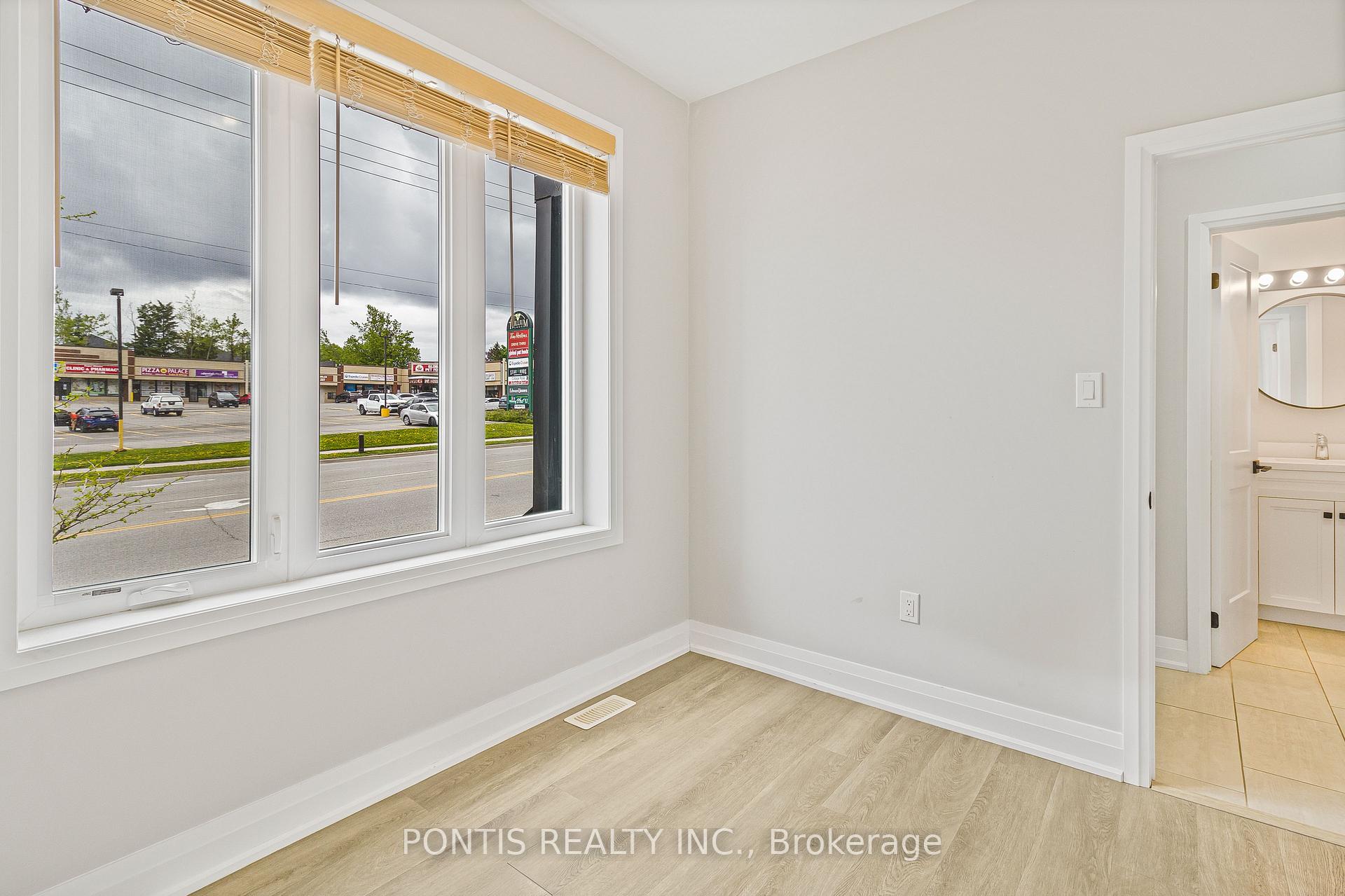 Photo 8 of Unit 18, 21 Stonehart Lane, Barrie, East Bayfield — HOMEH