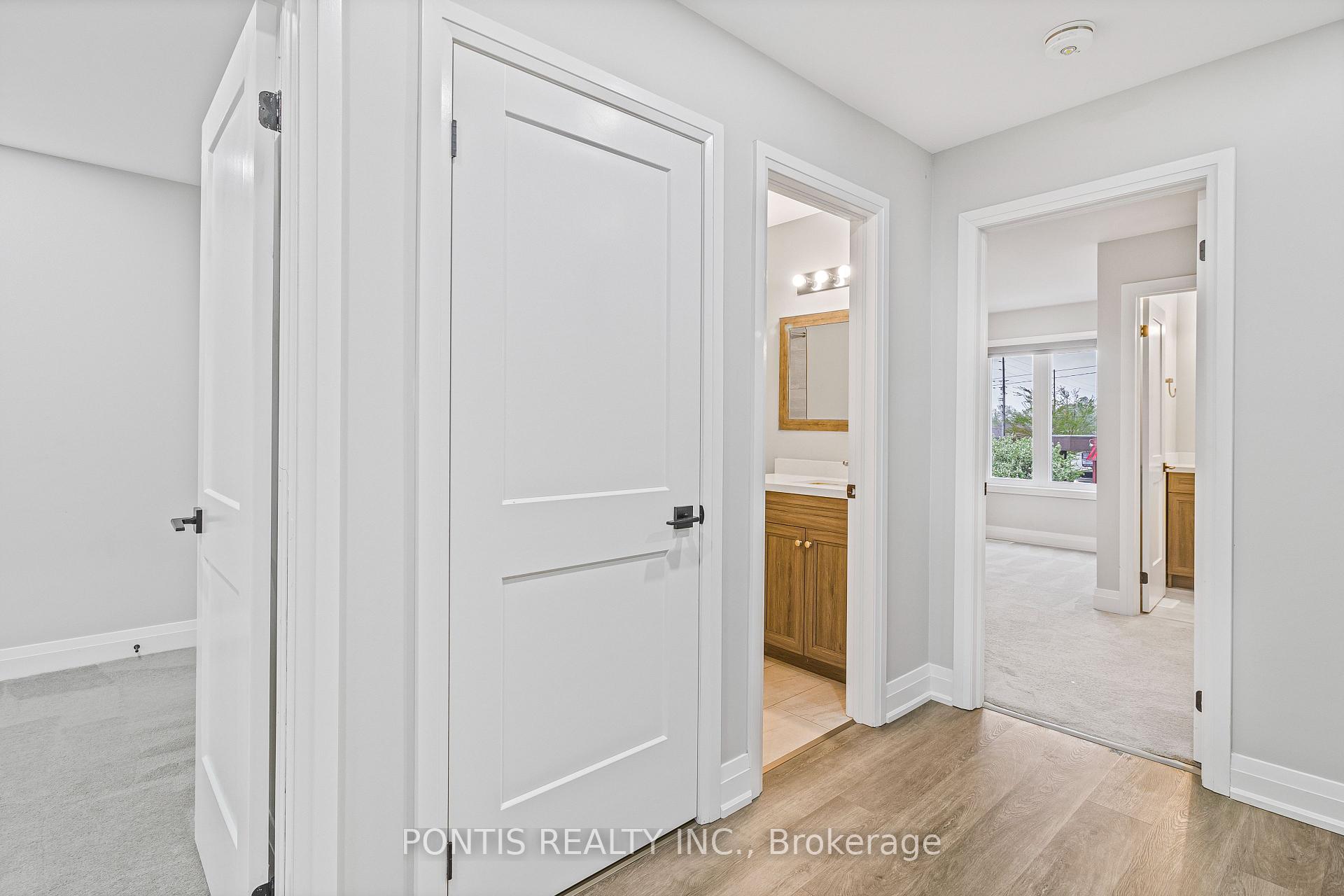 Photo 10 of Unit 18, 21 Stonehart Lane, Barrie, East Bayfield — HOMEH