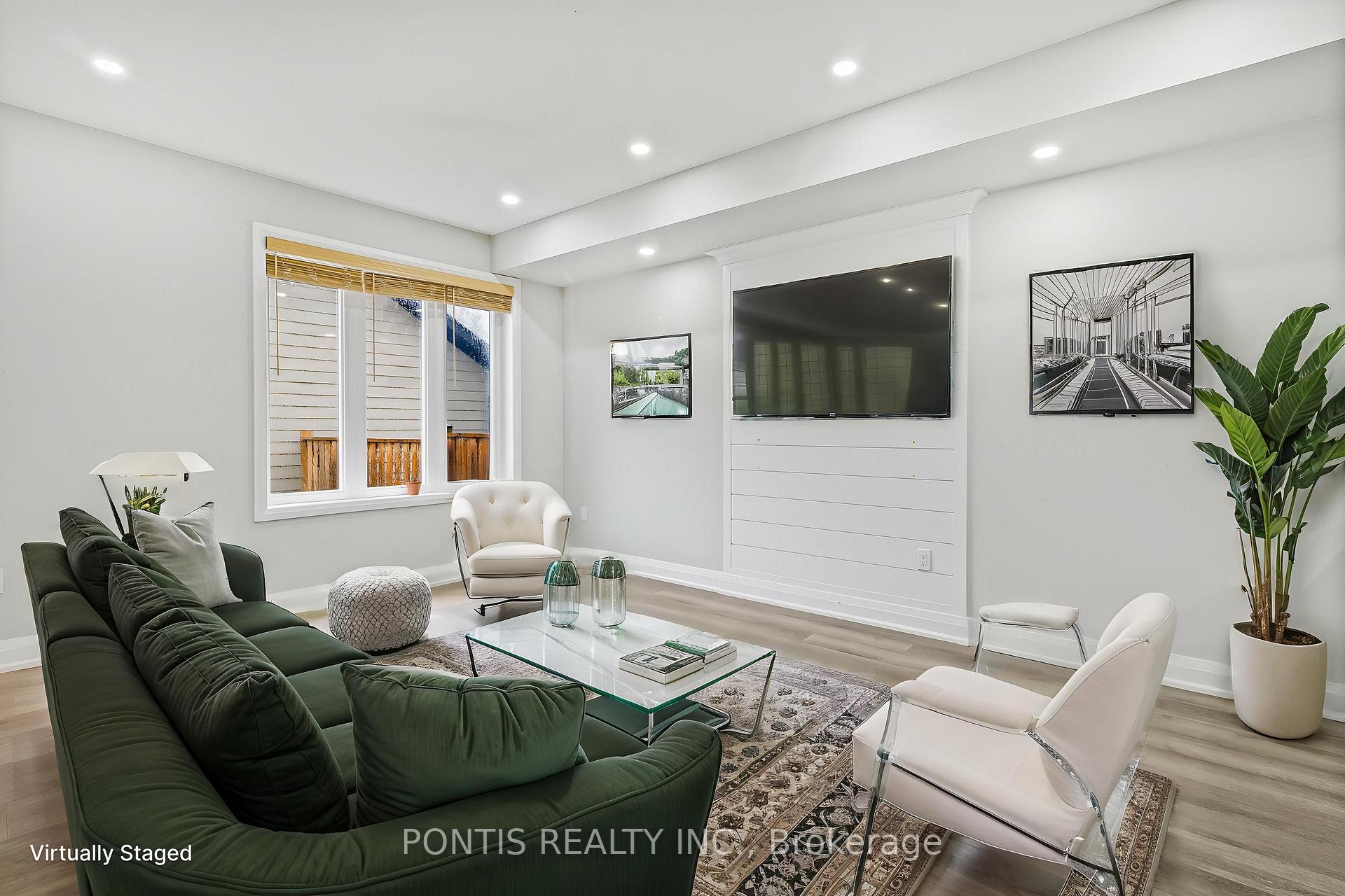 Photo 32 of Unit 18, 21 Stonehart Lane, Barrie, East Bayfield — HOMEH