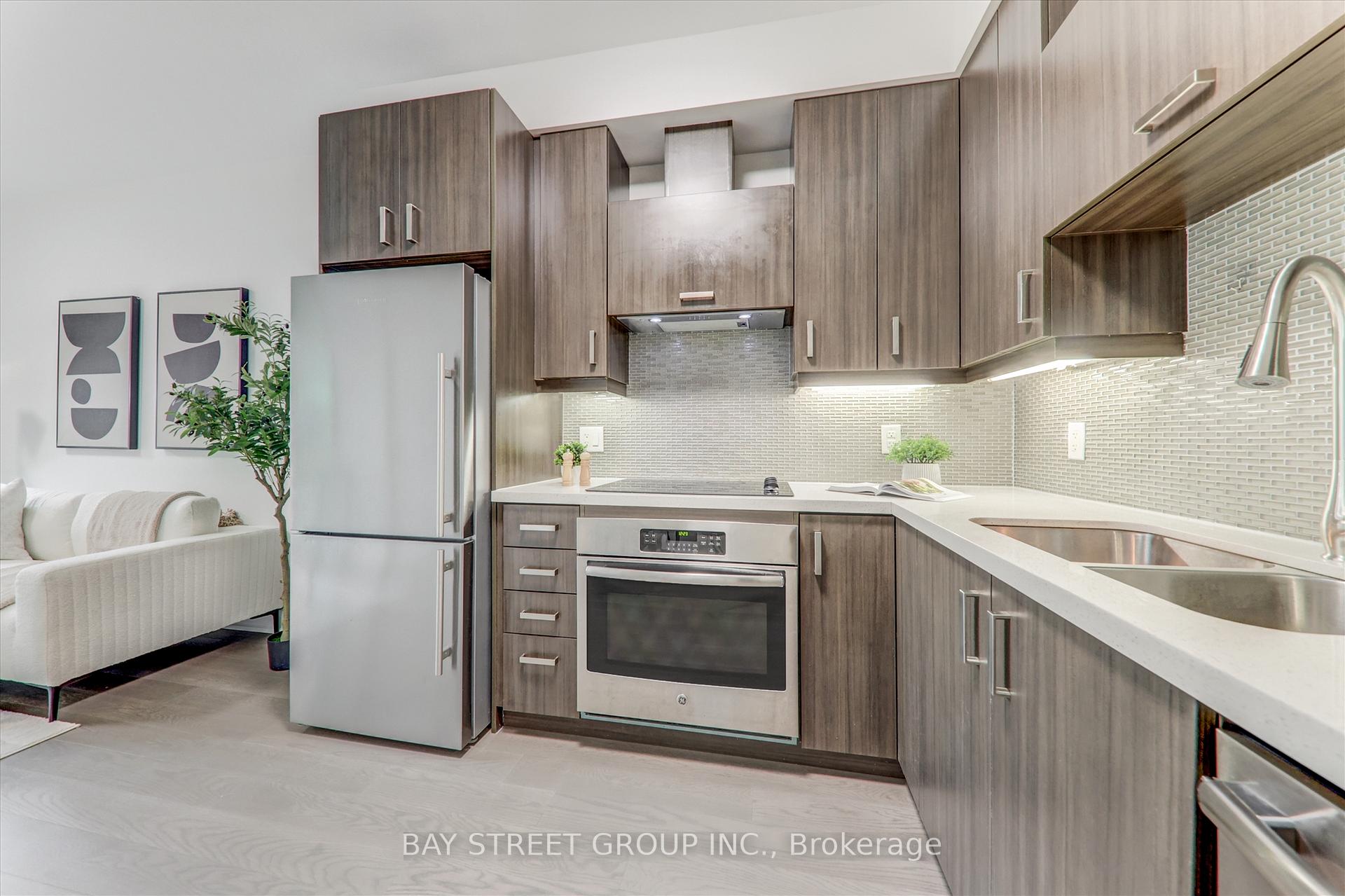 Photo 6 of Unit #116, 28 Uptown Drive, Markham, Unionville — HOMEH