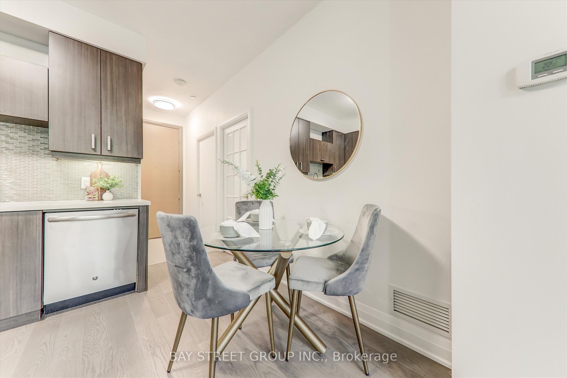 Photo 7 of Unit #116, 28 Uptown Drive, Markham, Unionville — HOMEH