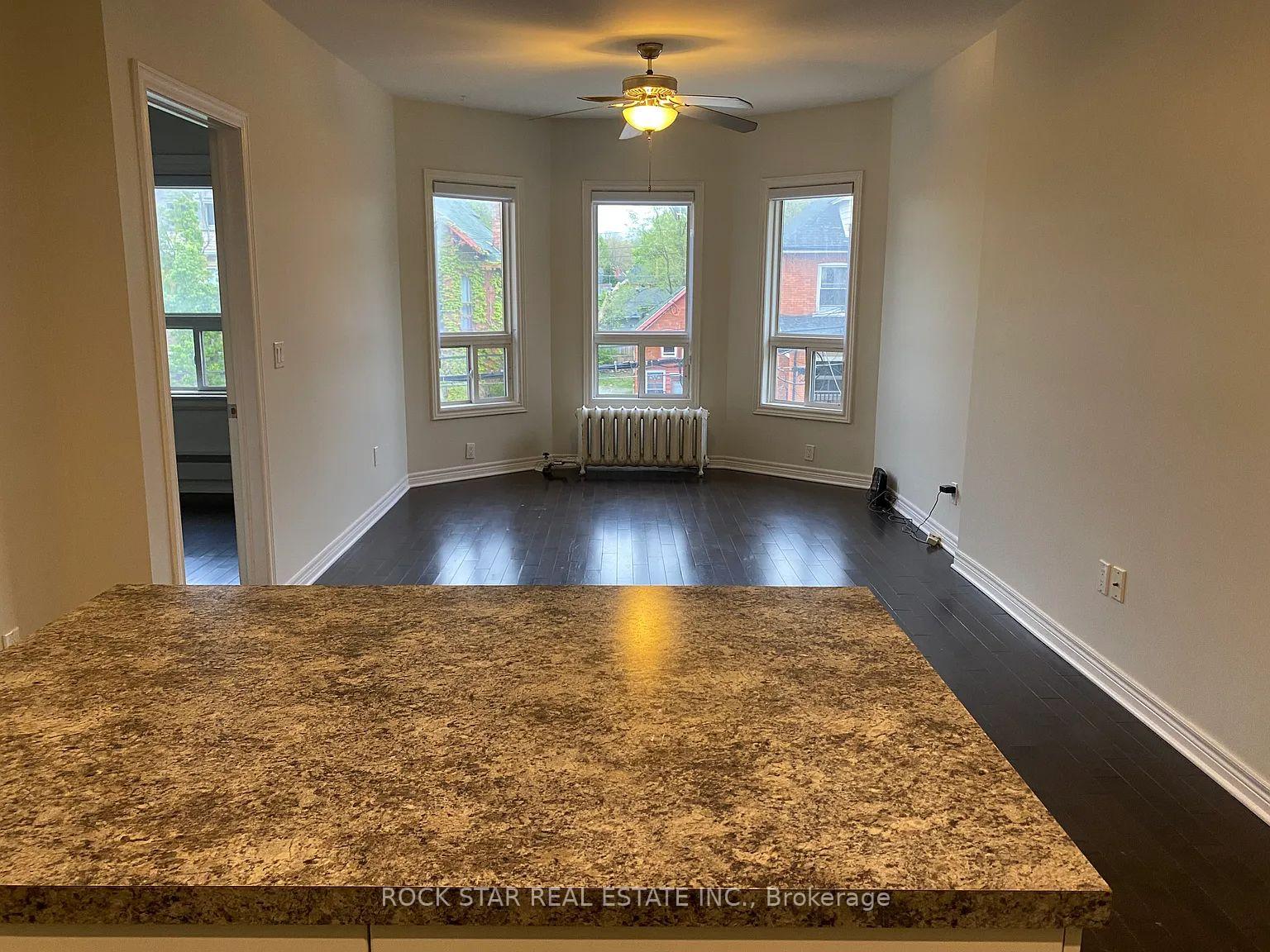 Photo 4 of Unit Unit 2/2nd Floor, 322 Queen Street, Hamilton, Kirkendall — HOMEH