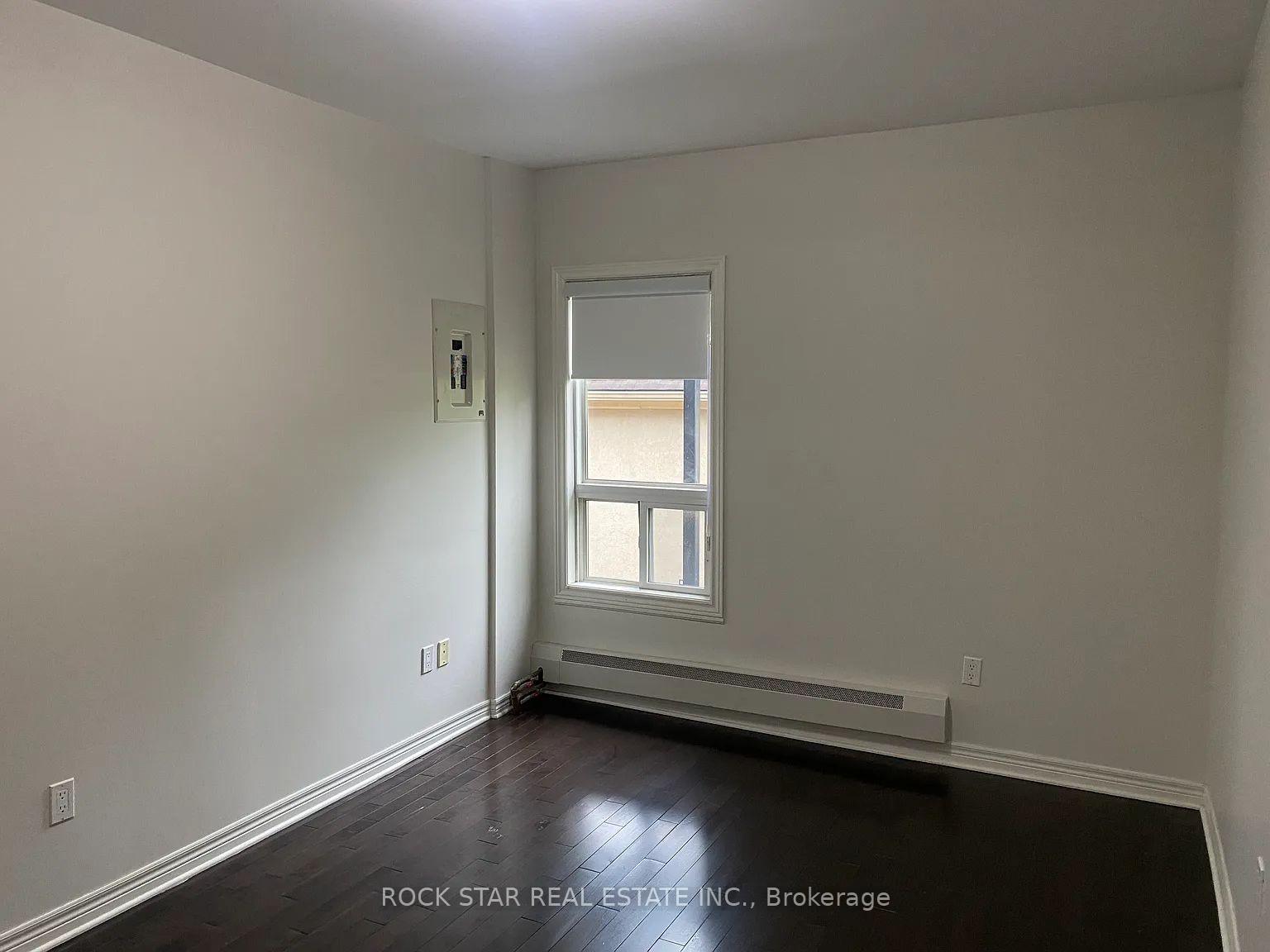 Photo 9 of Unit Unit 2/2nd Floor, 322 Queen Street, Hamilton, Kirkendall — HOMEH