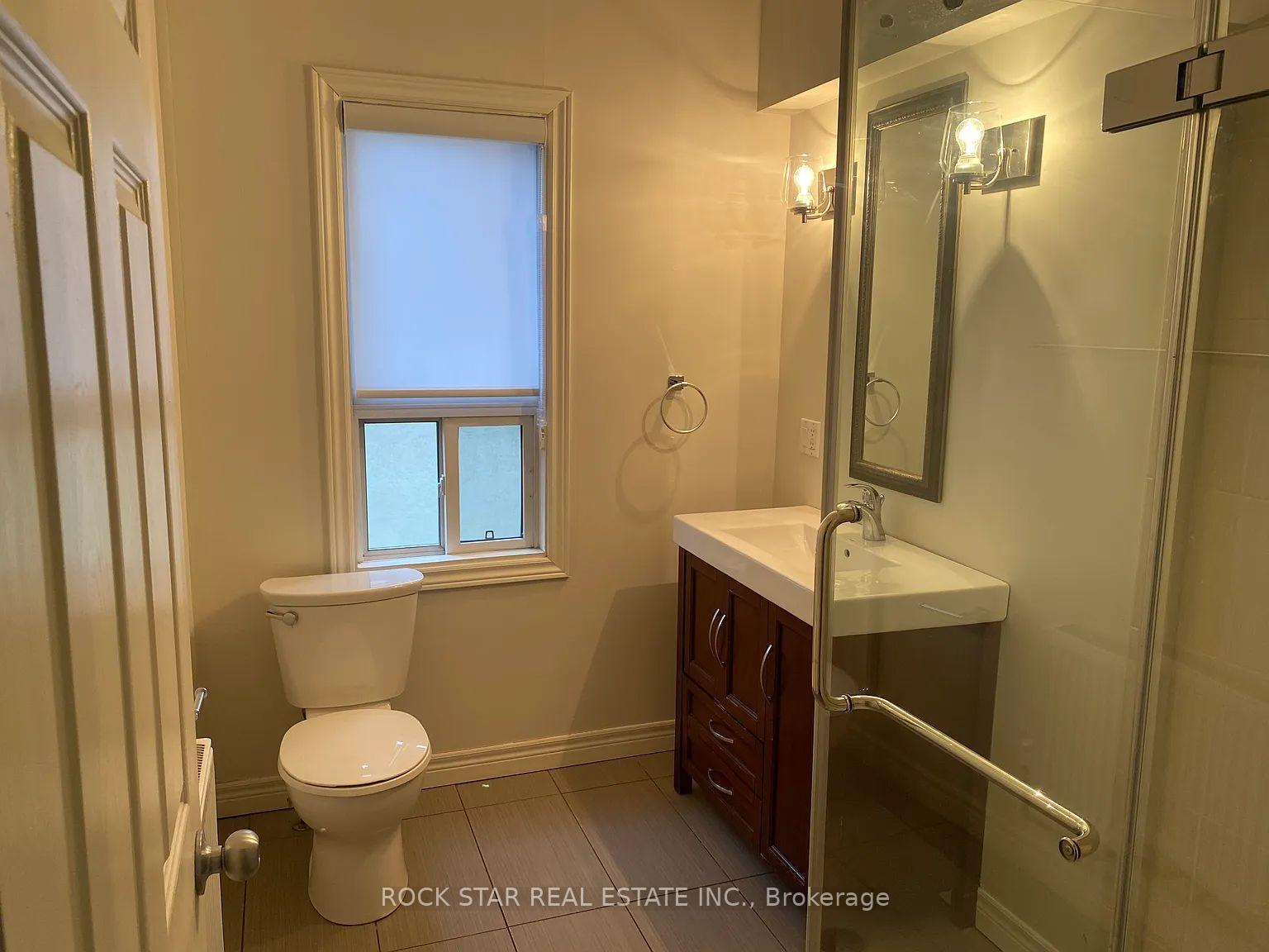Photo 10 of Unit Unit 2/2nd Floor, 322 Queen Street, Hamilton, Kirkendall — HOMEH
