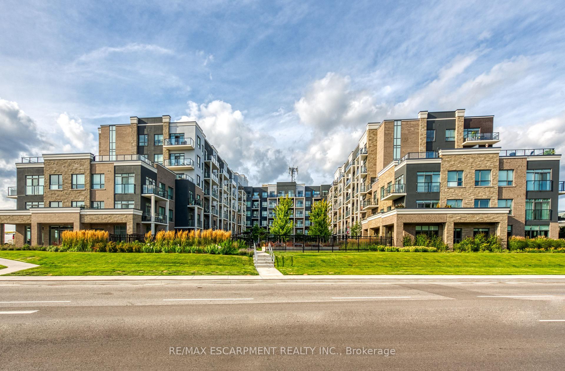 Front of Unit 143, 5055 Greenlane Road