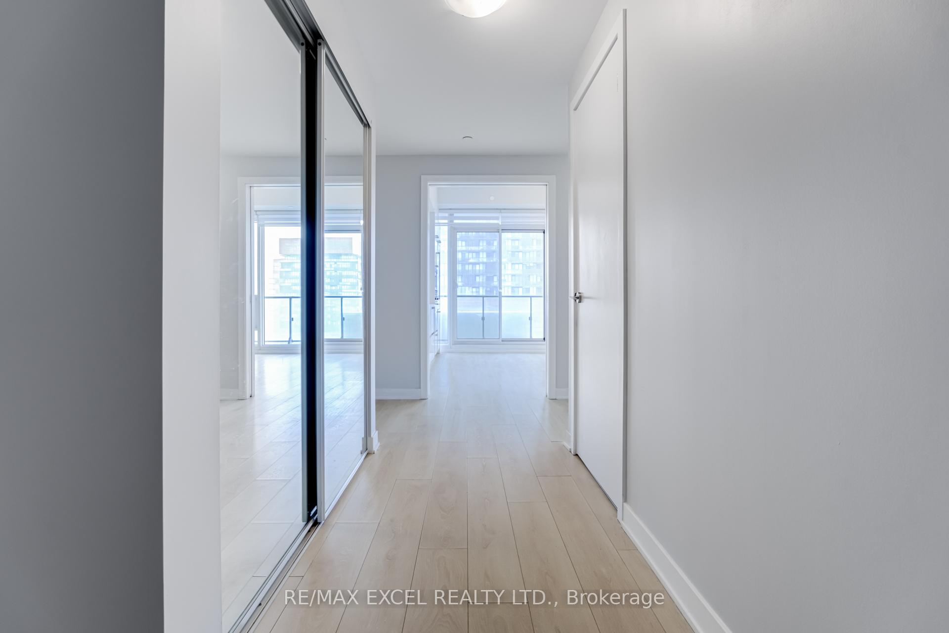 Photo 2 of Unit 2911, 2221 Yonge Street, Toronto, Mount Pleasant West — HOMEH
