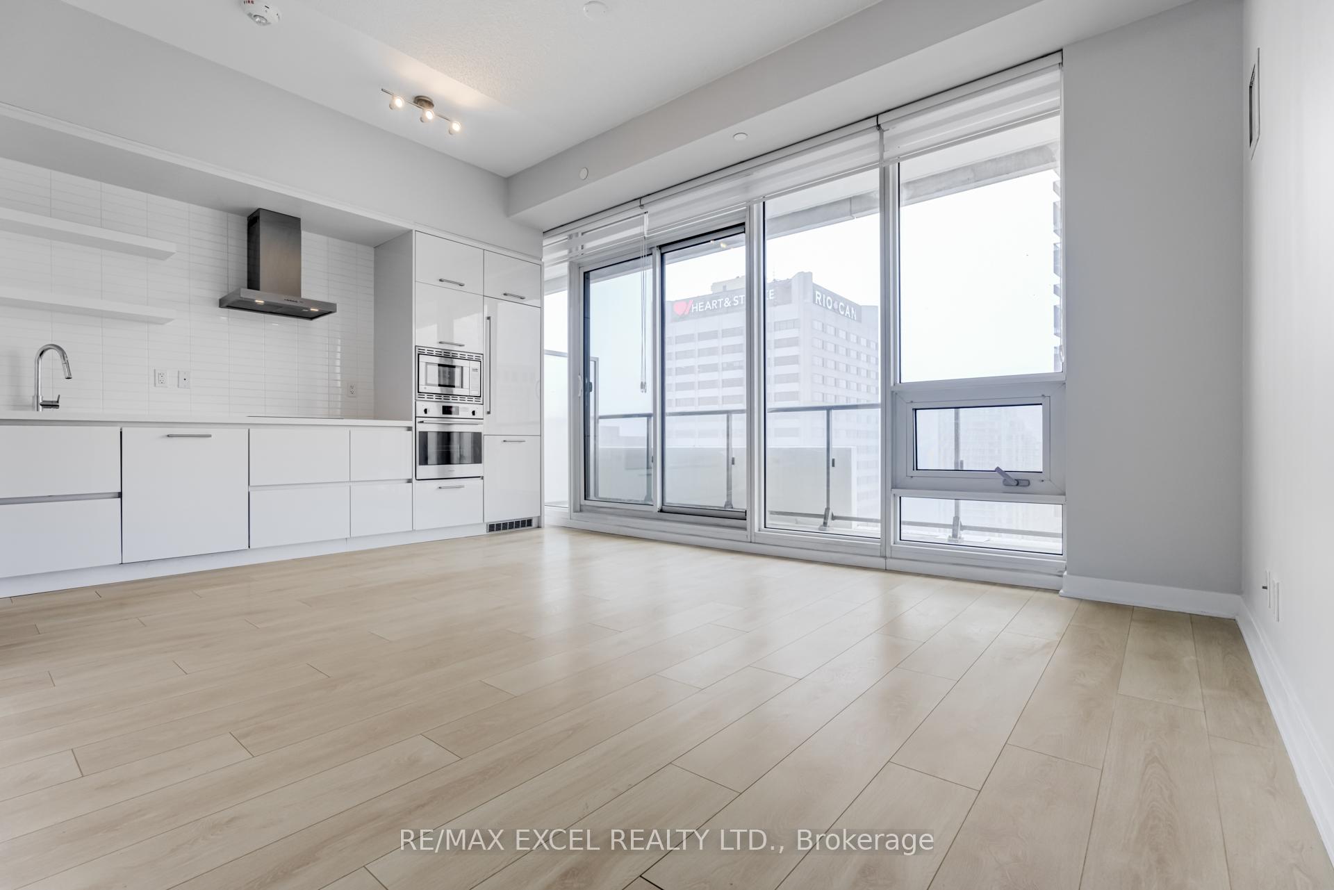 Photo 5 of Unit 2911, 2221 Yonge Street, Toronto, Mount Pleasant West — HOMEH