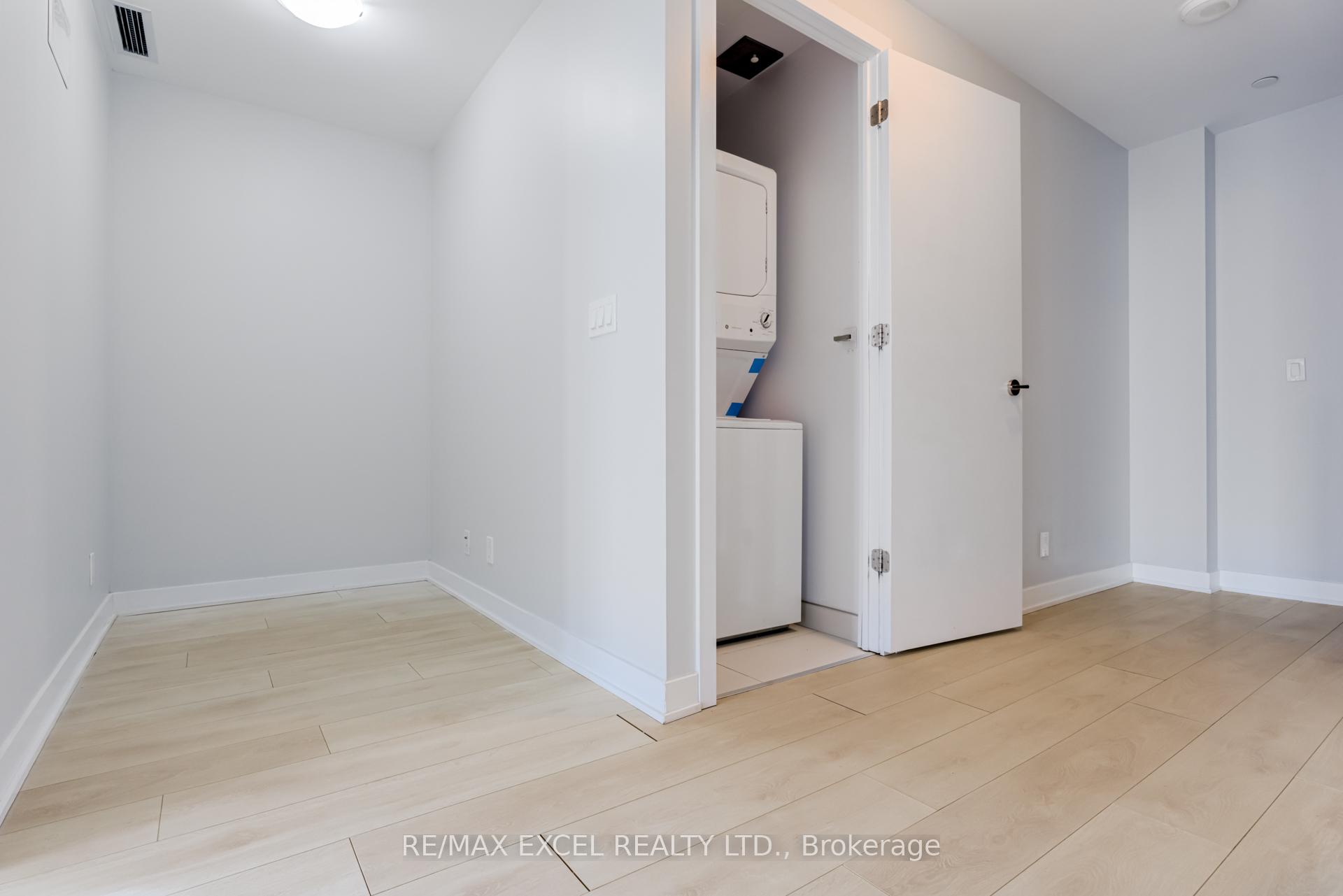 Photo 4 of Unit 2911, 2221 Yonge Street, Toronto, Mount Pleasant West — HOMEH