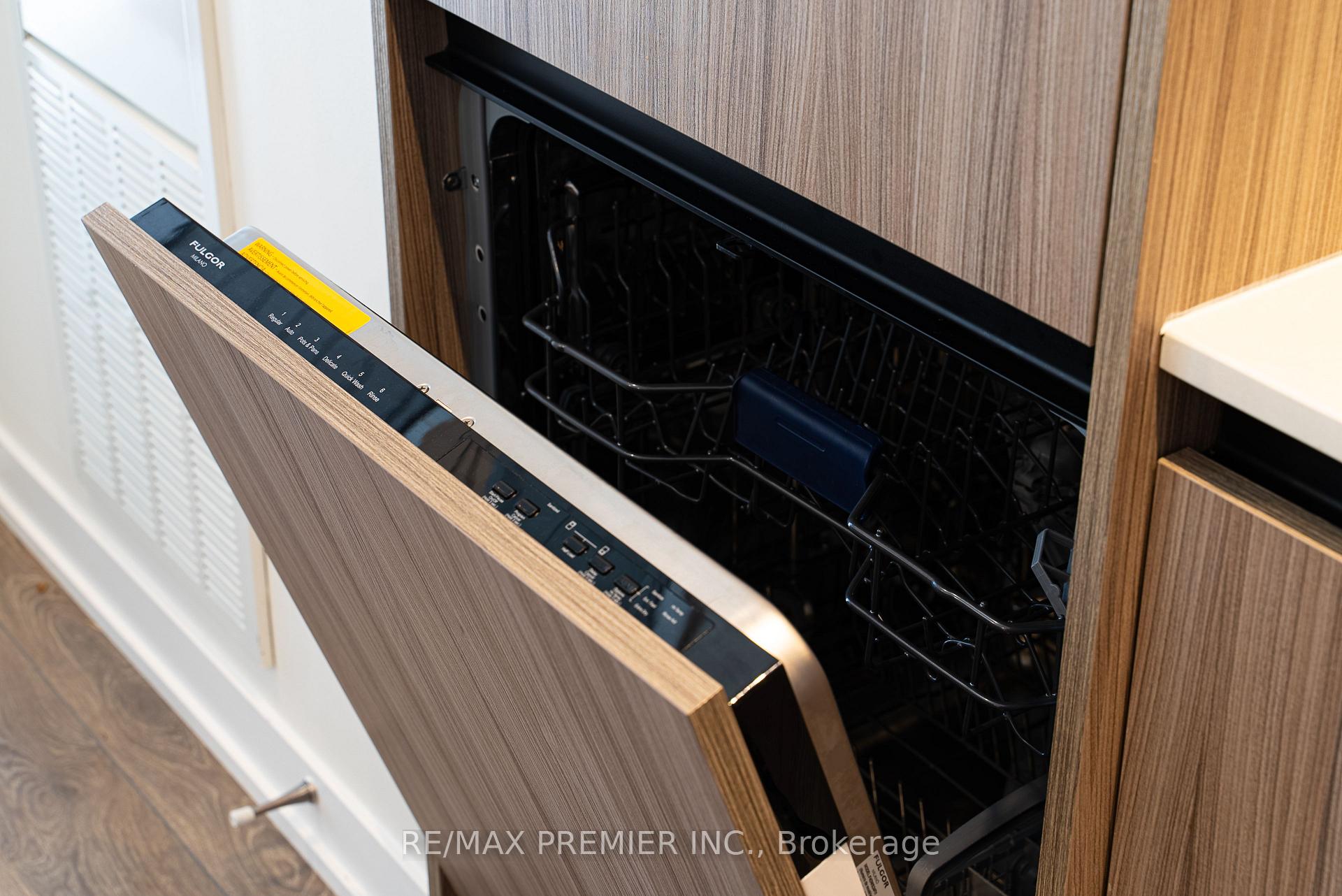 Photo 8 of Unit B104, 7950 Bathurst Street, Vaughan, Beverley Glen — HOMEH