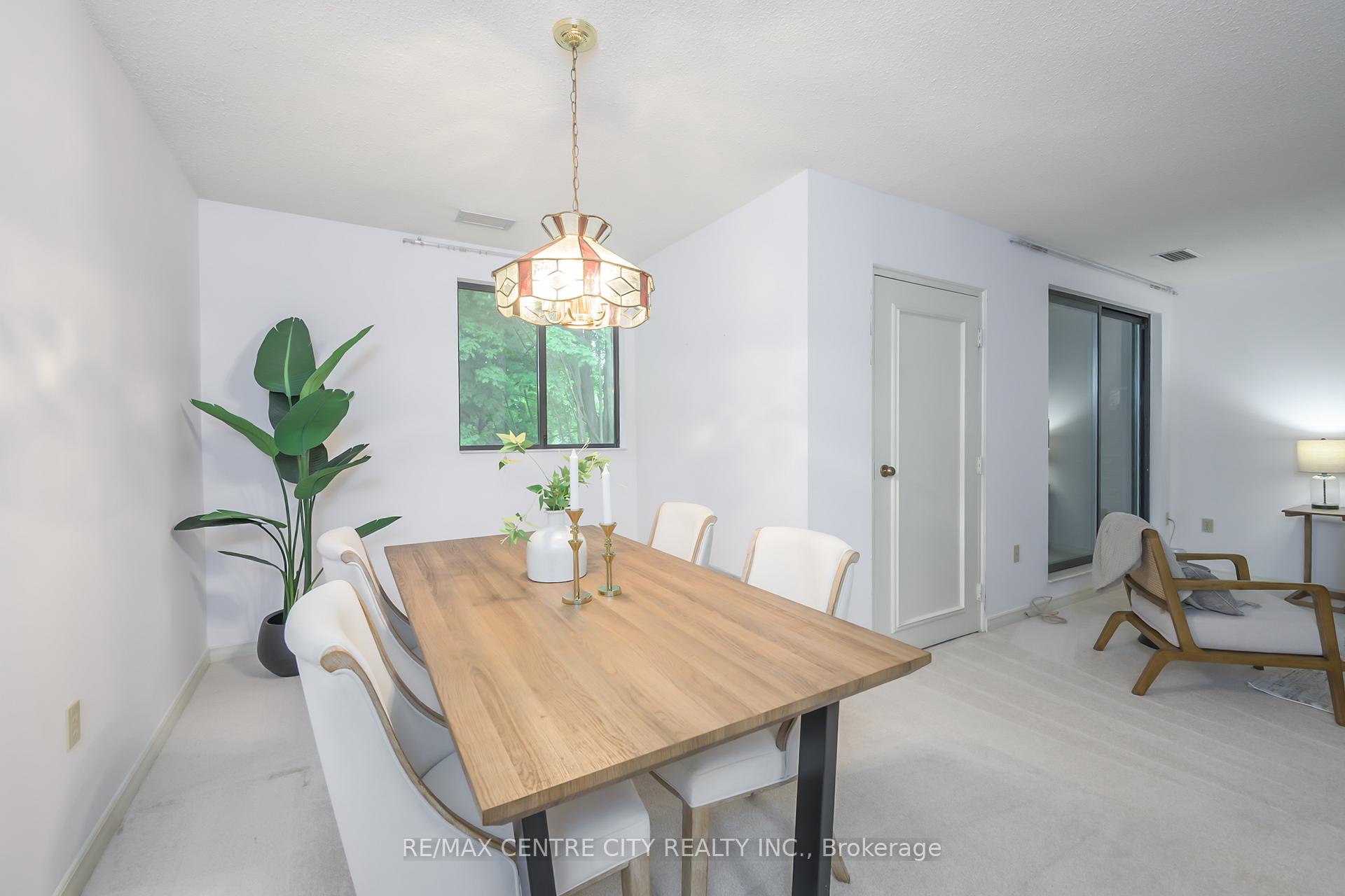 Photo 26 of Unit 206, 200 Everglade Crescent, London, North P — HOMEH