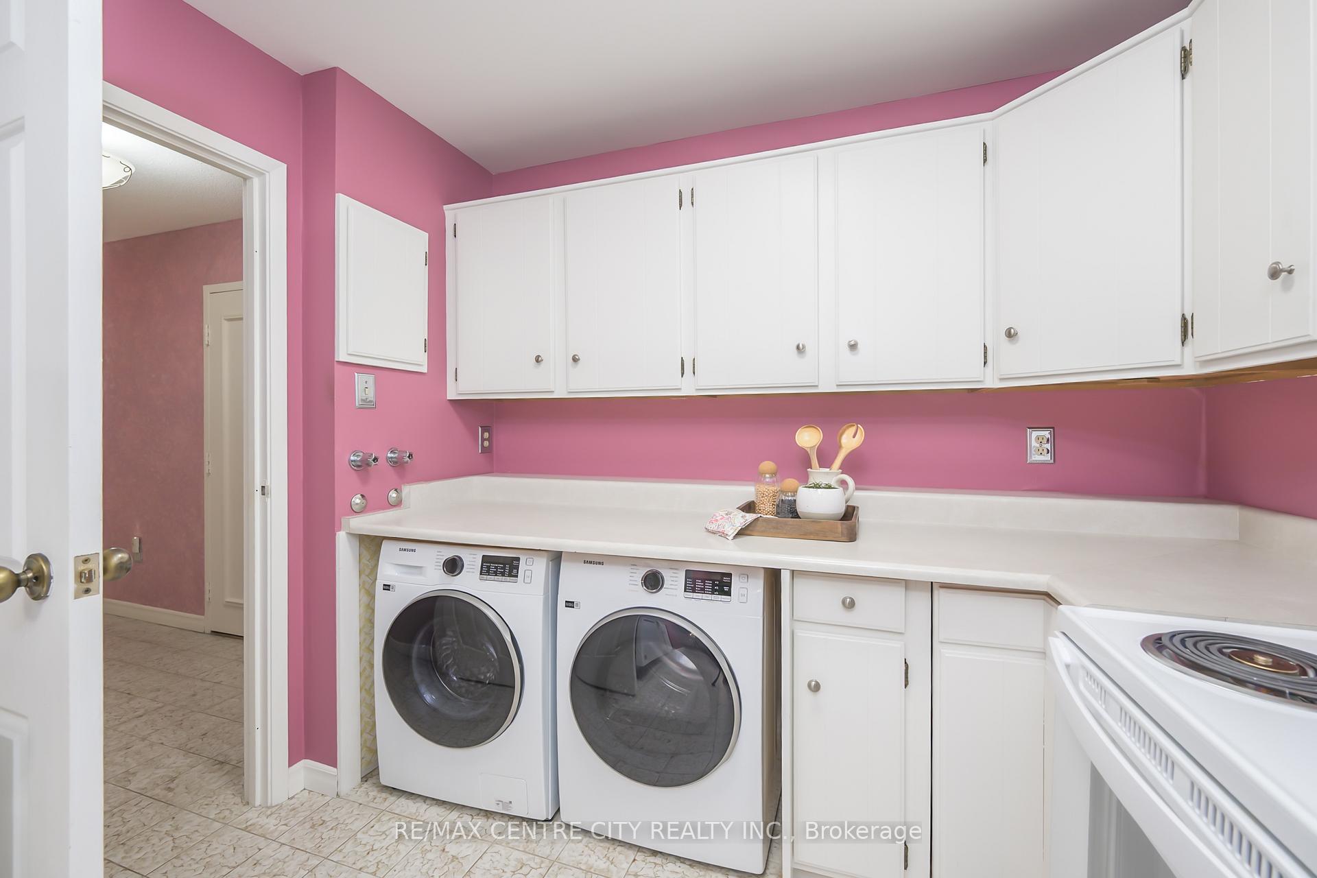 Photo 15 of Unit 206, 200 Everglade Crescent, London, North P — HOMEH