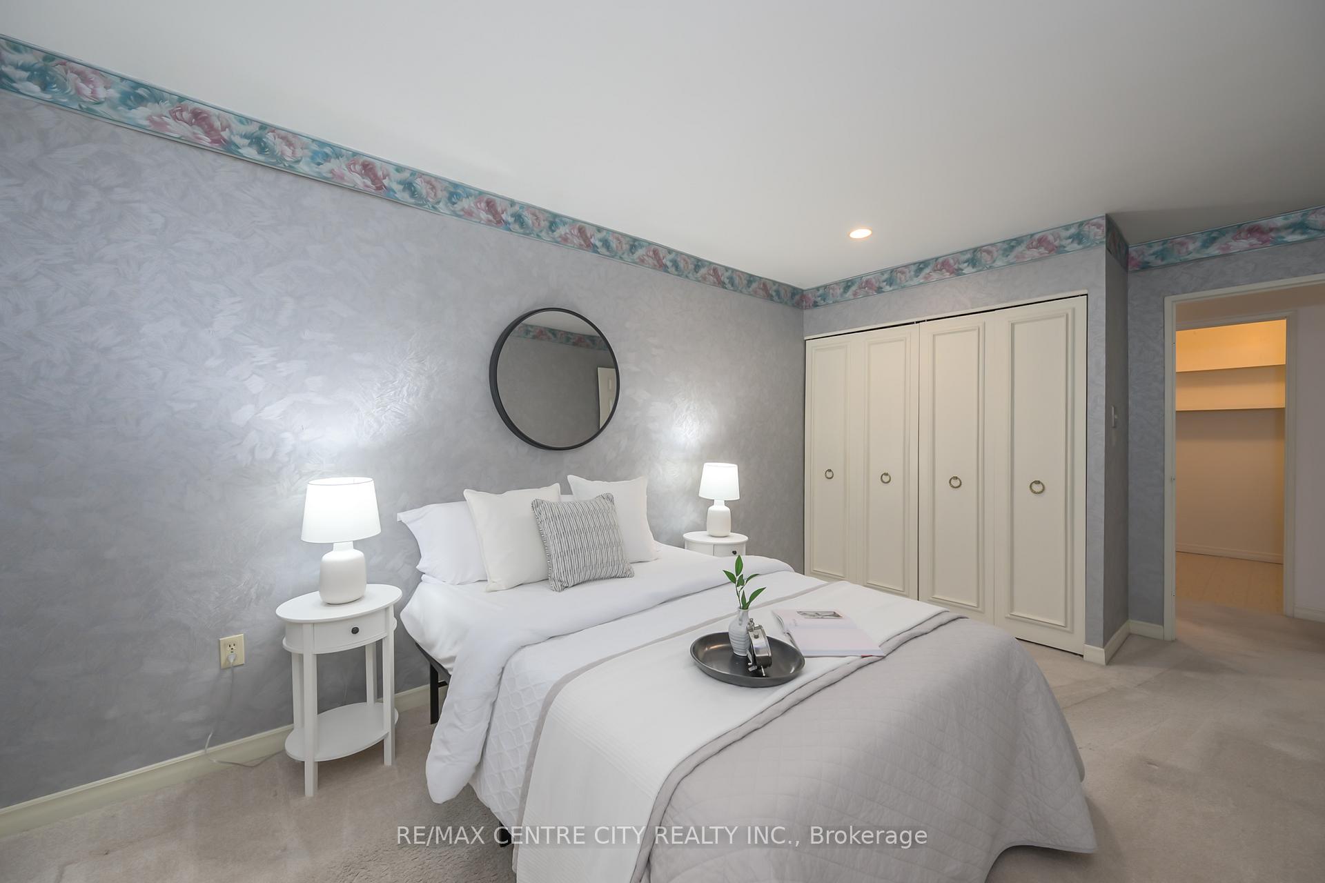 Photo 20 of Unit 206, 200 Everglade Crescent, London, North P — HOMEH
