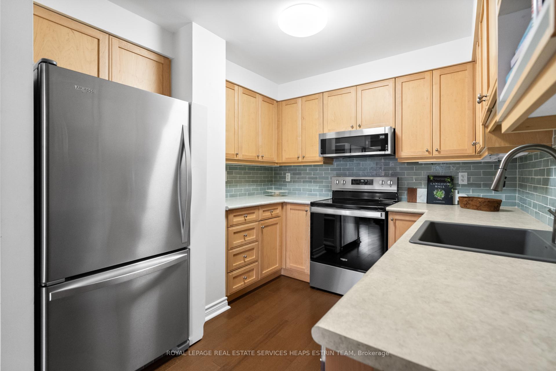 Photo 7 of Unit 102, 645 Millwood Road, Toronto, Mount Pleasant East — HOMEH