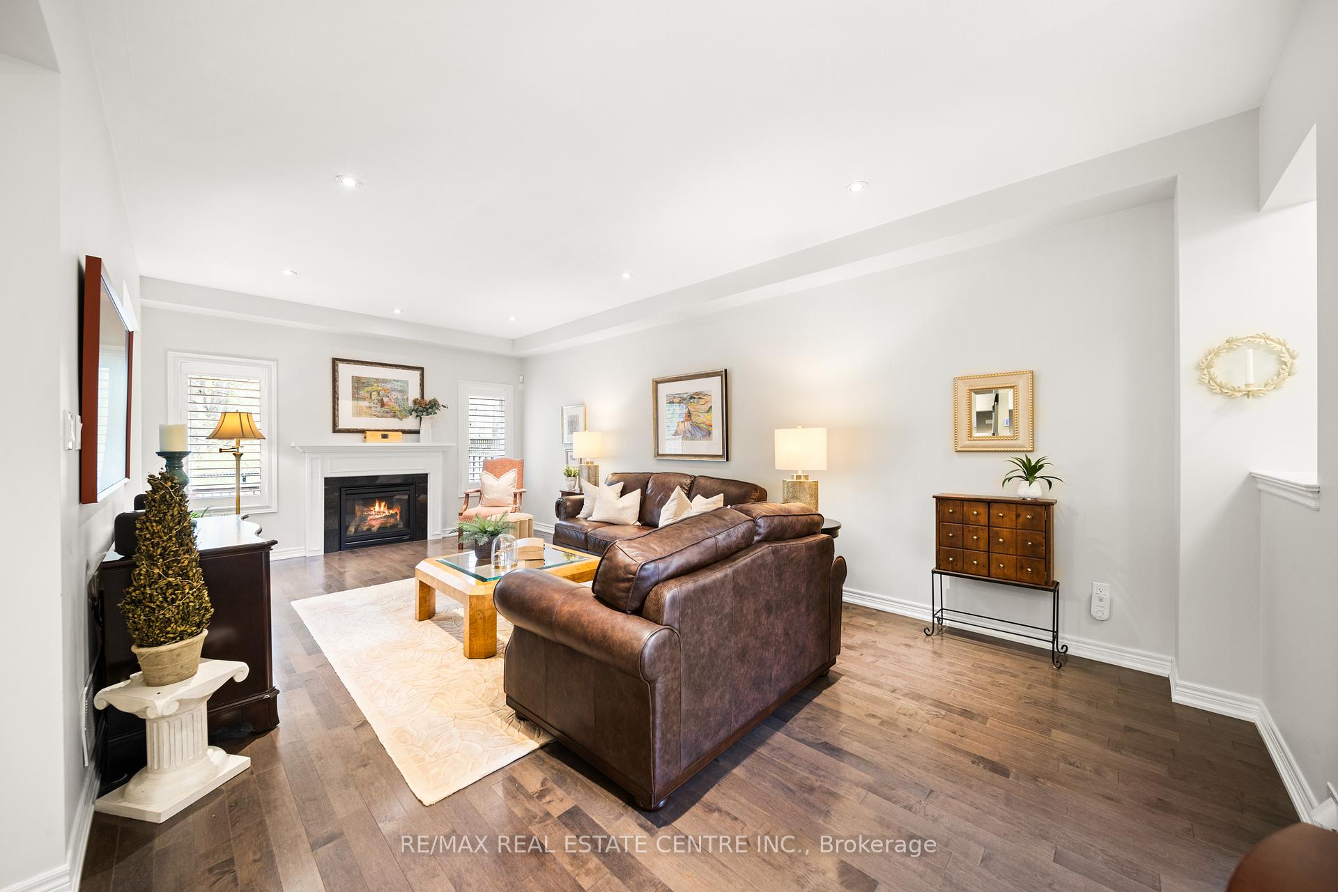 Photo 7 of Unit 17, 441 Stonehenge Drive, Hamilton, Meadowlands — HOMEH