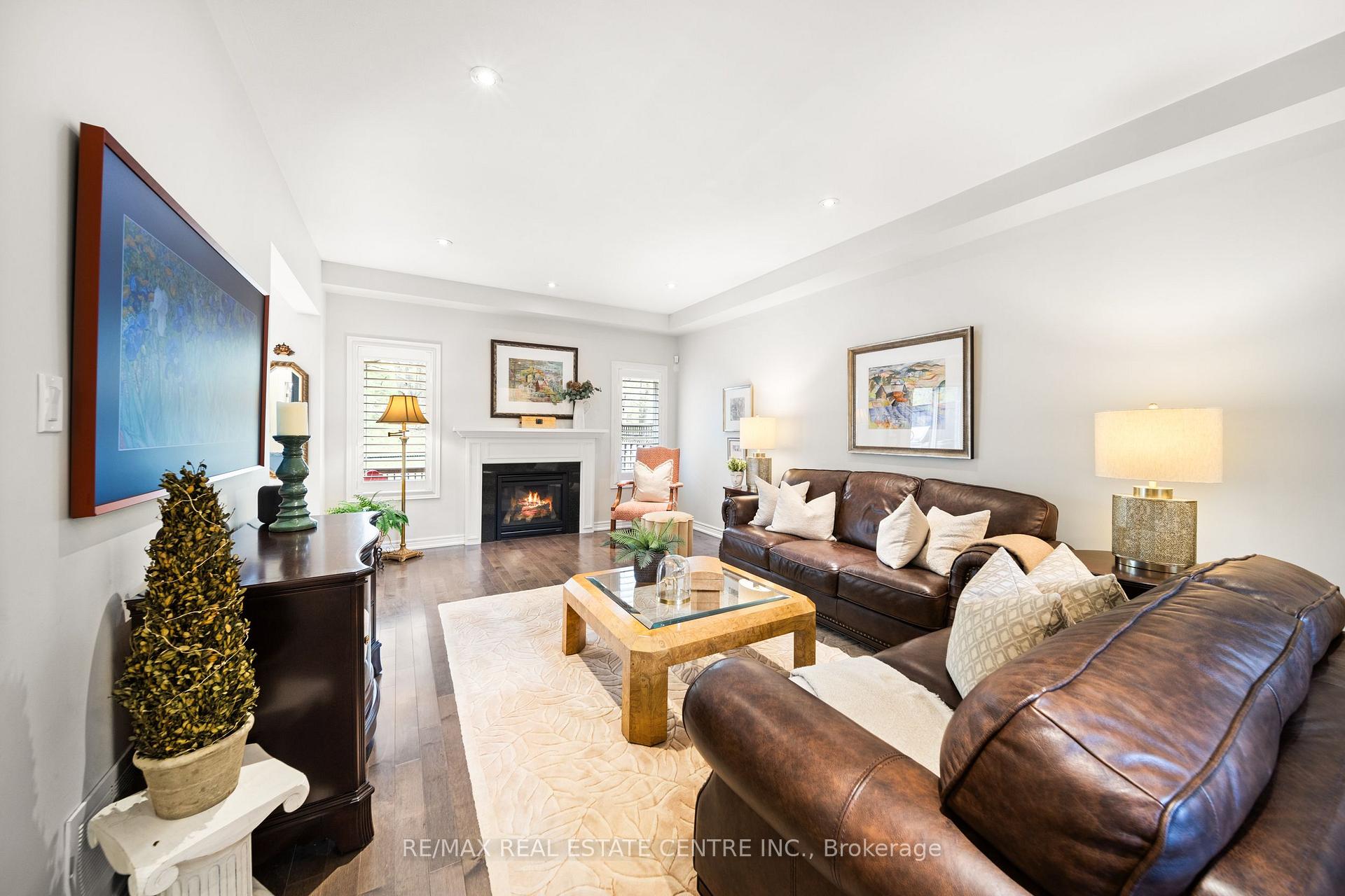 Photo 8 of Unit 17, 441 Stonehenge Drive, Hamilton, Meadowlands — HOMEH