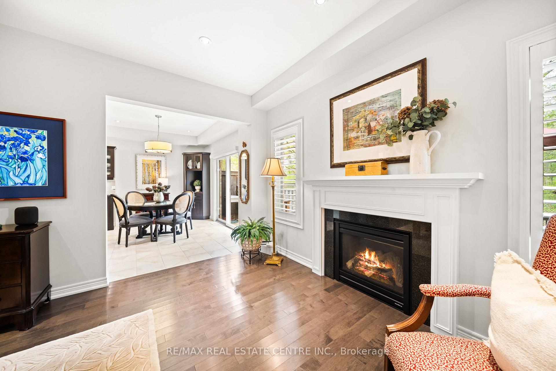Photo 10 of Unit 17, 441 Stonehenge Drive, Hamilton, Meadowlands — HOMEH
