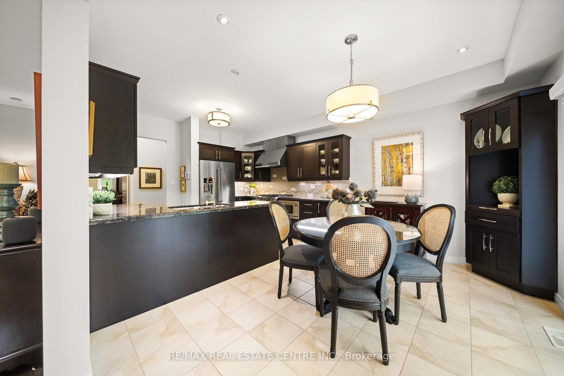 Photo 39 of Unit 17, 441 Stonehenge Drive, Hamilton, Meadowlands — HOMEH