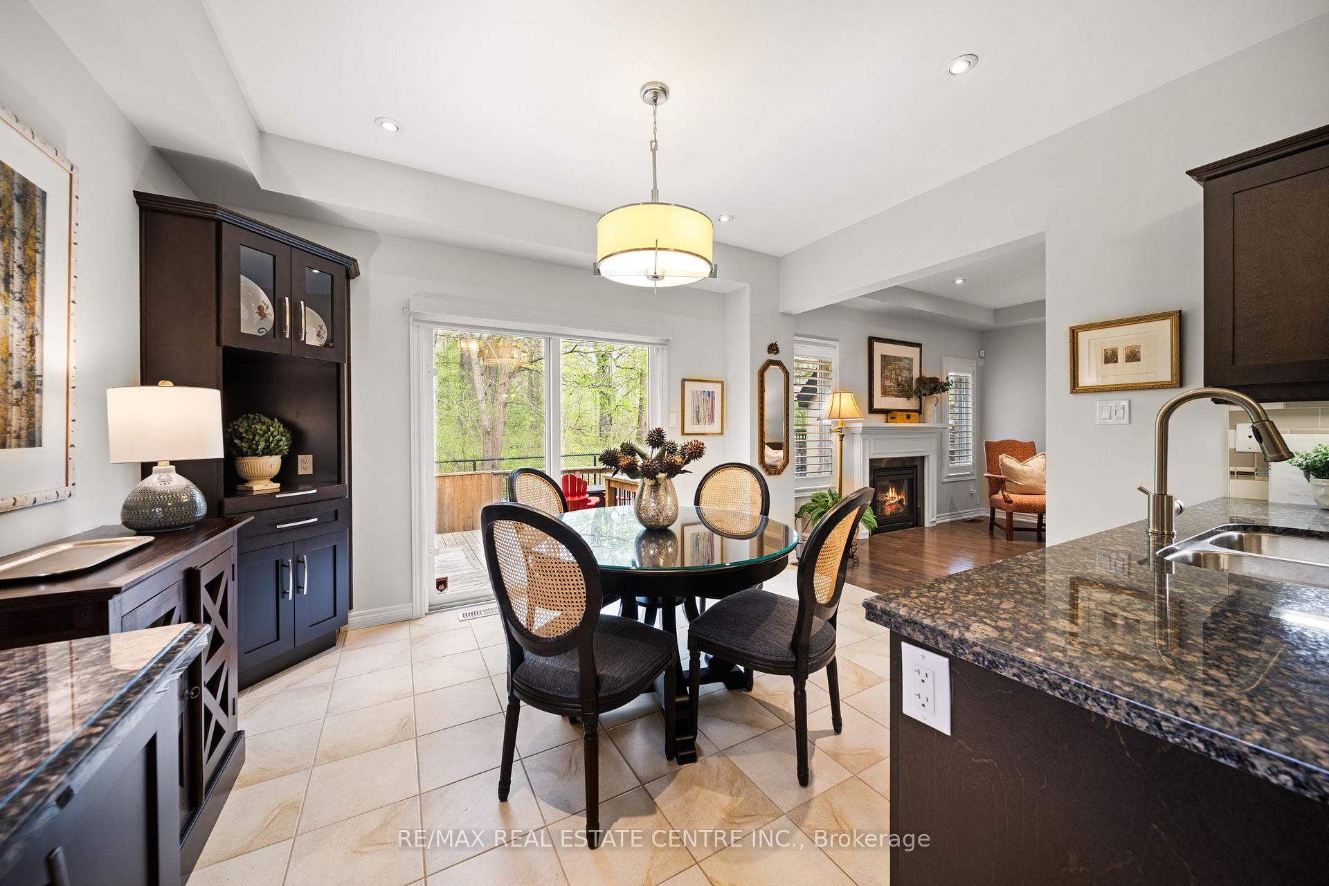 Photo 14 of Unit 17, 441 Stonehenge Drive, Hamilton, Meadowlands — HOMEH