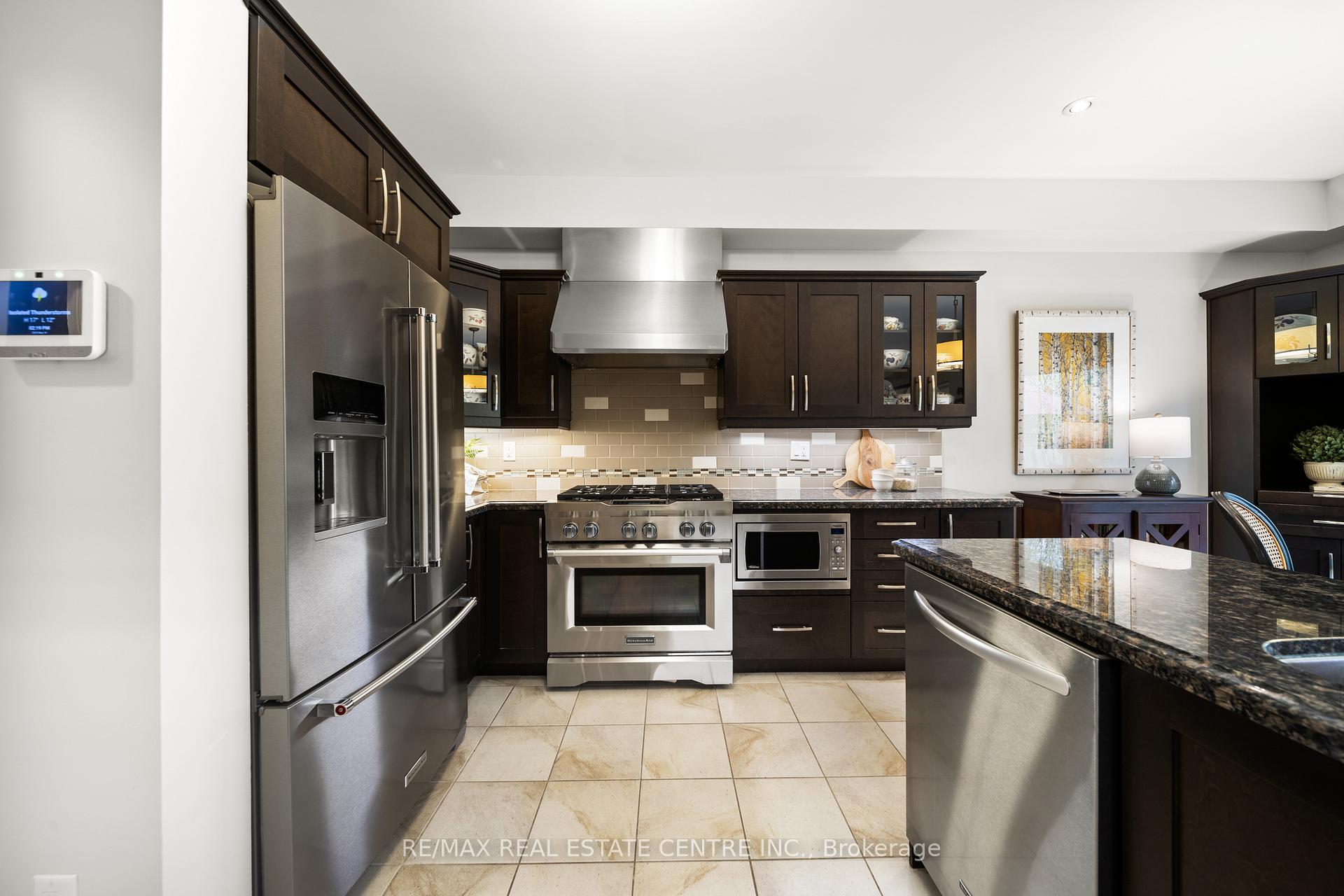 Photo 23 of Unit 17, 441 Stonehenge Drive, Hamilton, Meadowlands — HOMEH