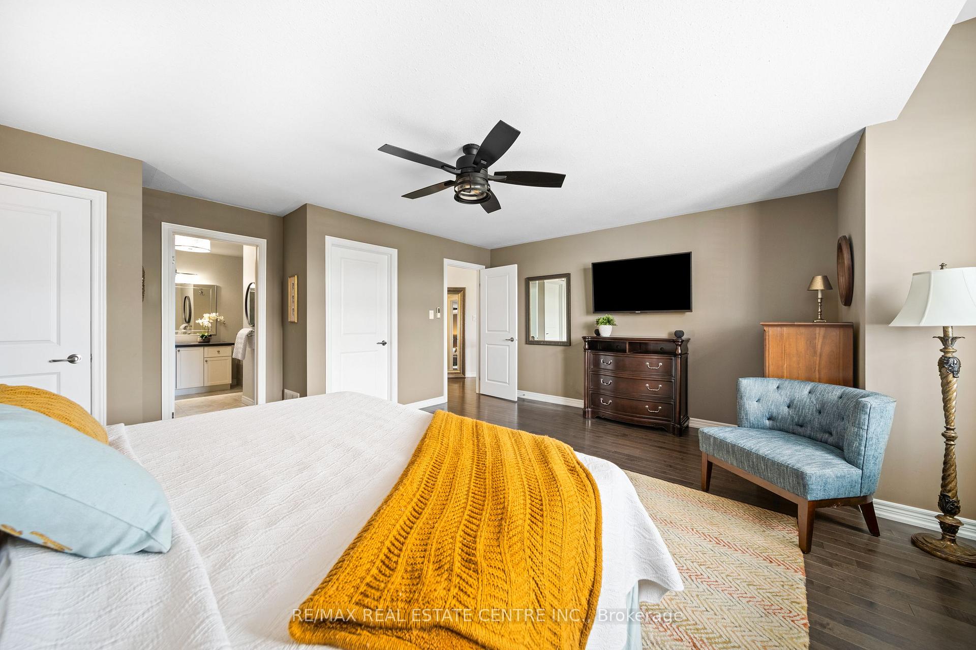 Photo 25 of Unit 17, 441 Stonehenge Drive, Hamilton, Meadowlands — HOMEH