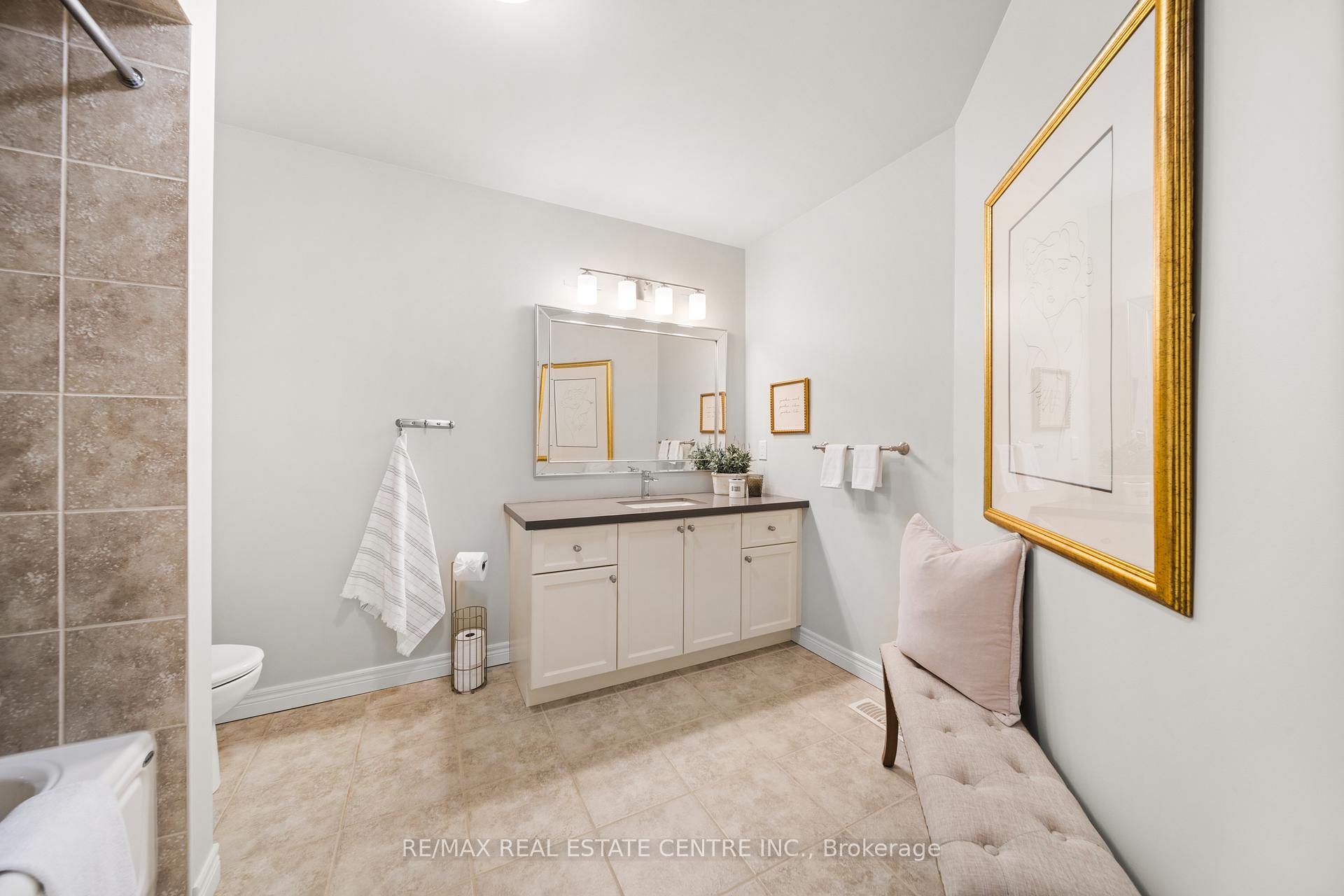 Photo 47 of Unit 17, 441 Stonehenge Drive, Hamilton, Meadowlands — HOMEH