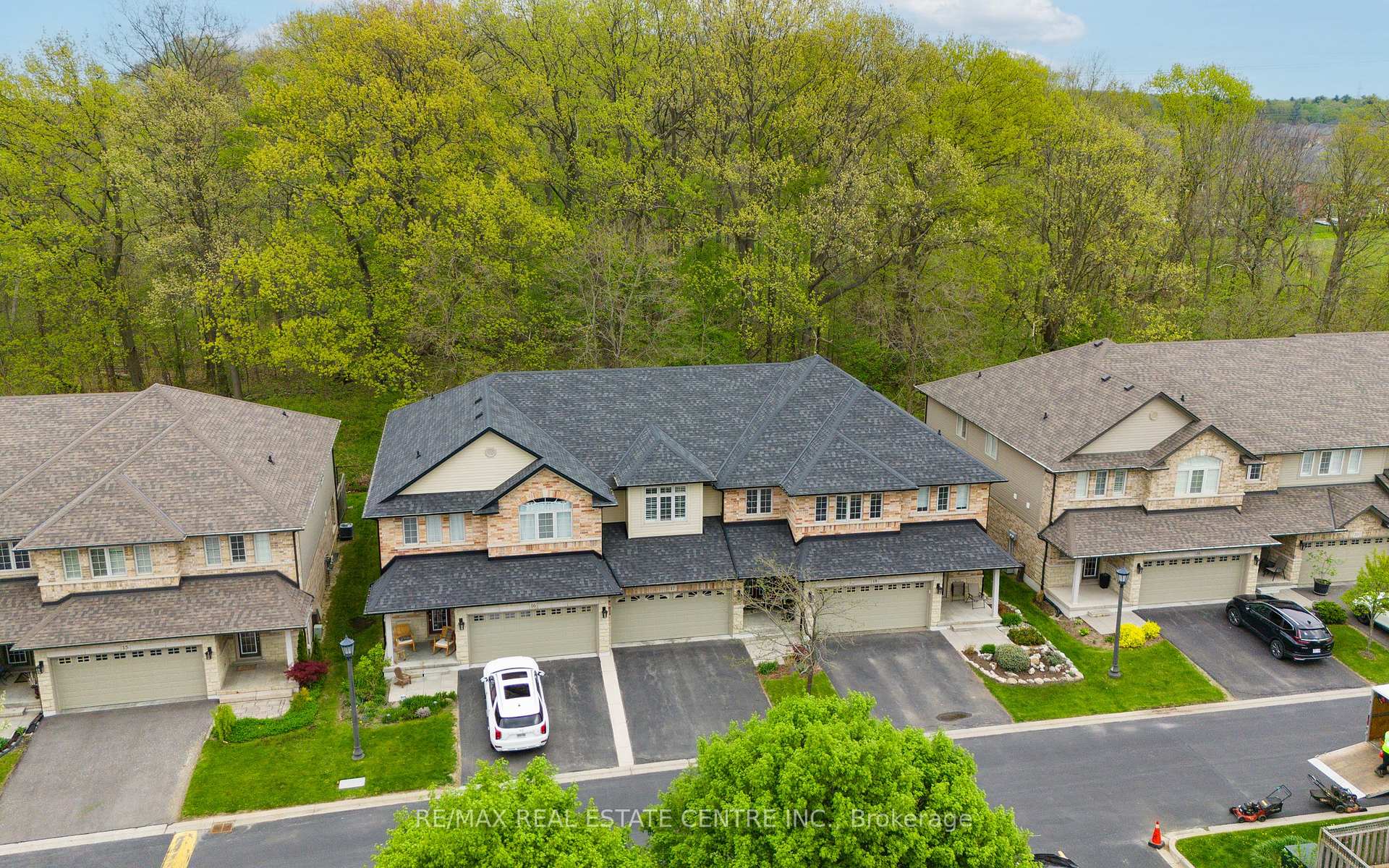 Photo 45 of Unit 17, 441 Stonehenge Drive, Hamilton, Meadowlands — HOMEH