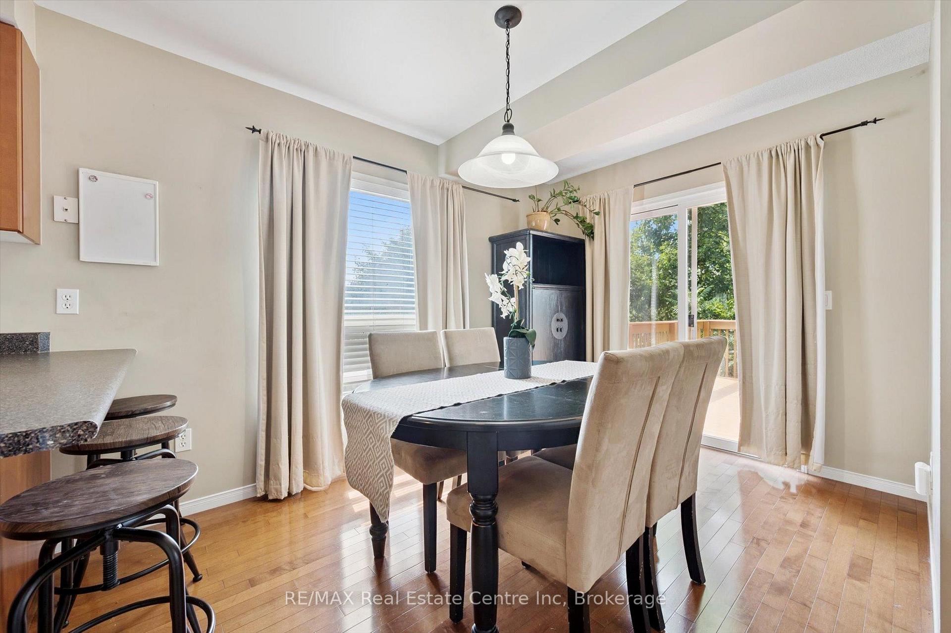 Photo 6 of 10 Eugene Drive, Guelph, Pineridge/Westminster Woods — HOMEH