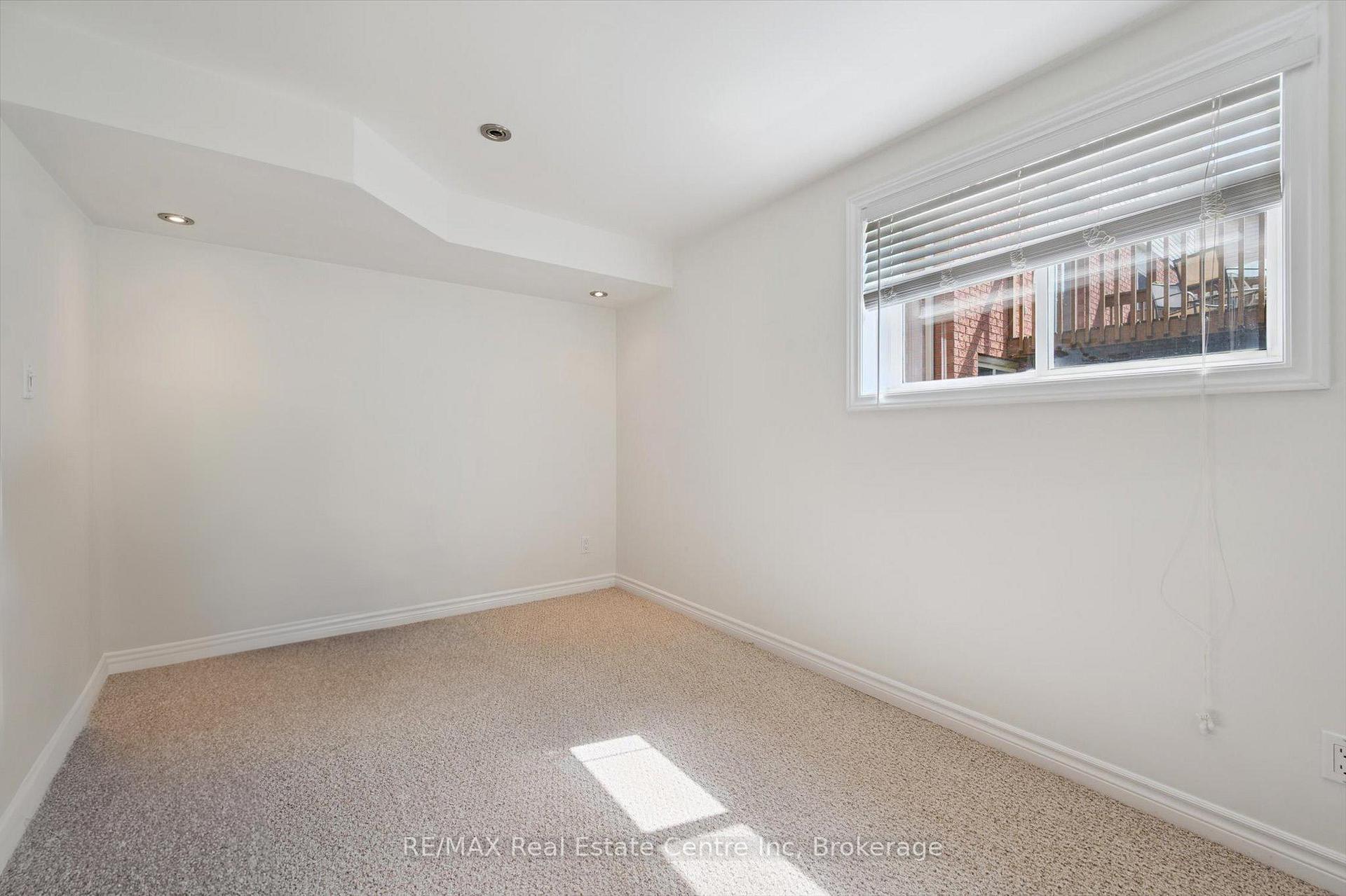 Photo 18 of 10 Eugene Drive, Guelph, Pineridge/Westminster Woods — HOMEH