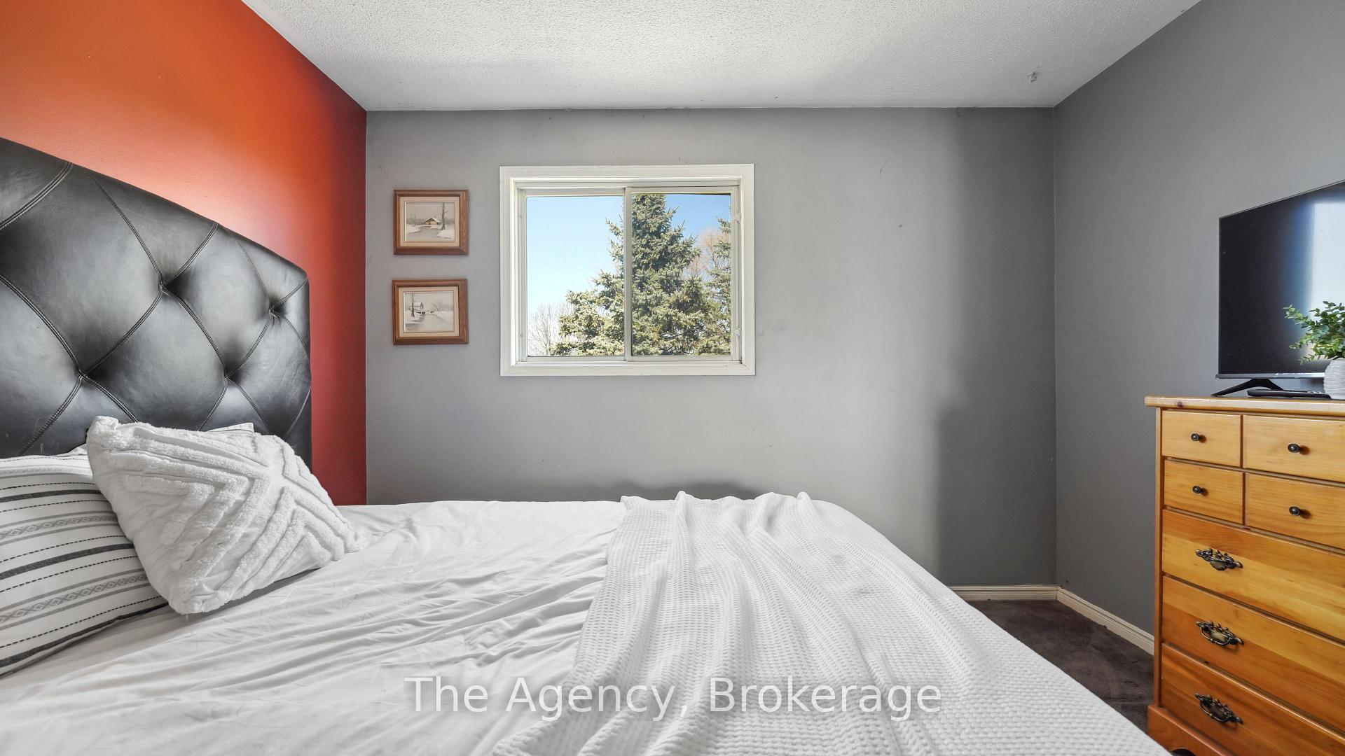 Photo 35 of Unit 1, 20 Riverley Lane, New Tecumseth, Alliston — HOMEH