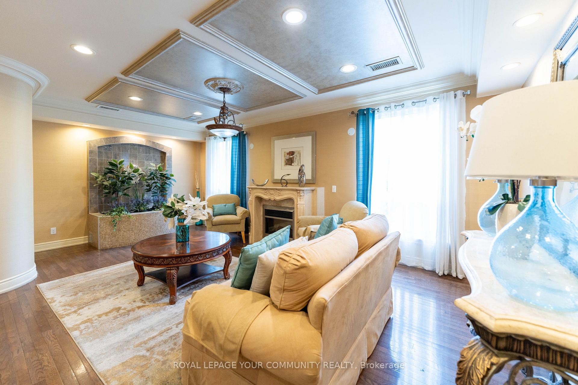 Photo 3 of Unit 619, 1 Maison Parc Court, Vaughan, Lakeview Estates — HOMEH