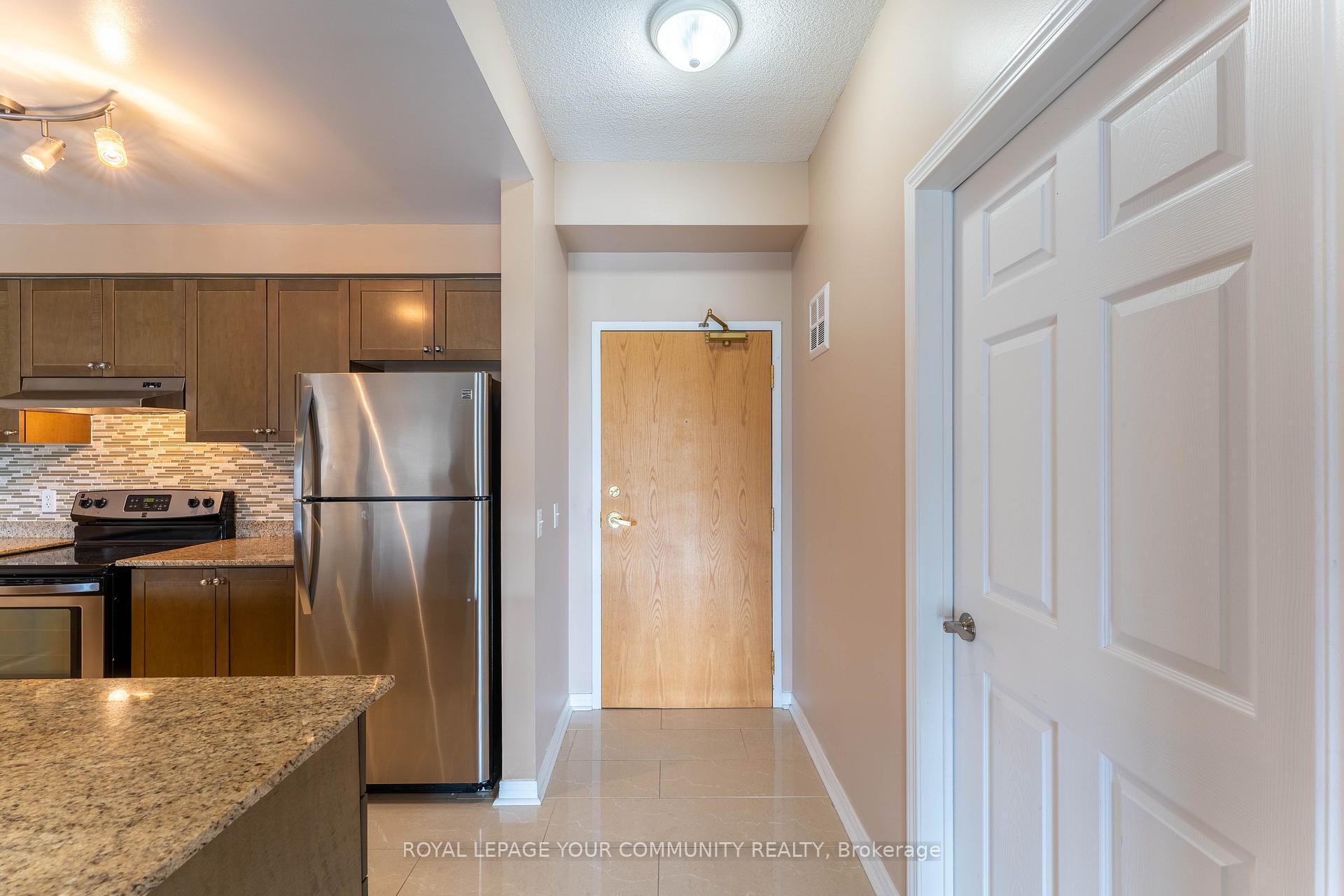 Photo 14 of Unit 619, 1 Maison Parc Court, Vaughan, Lakeview Estates — HOMEH