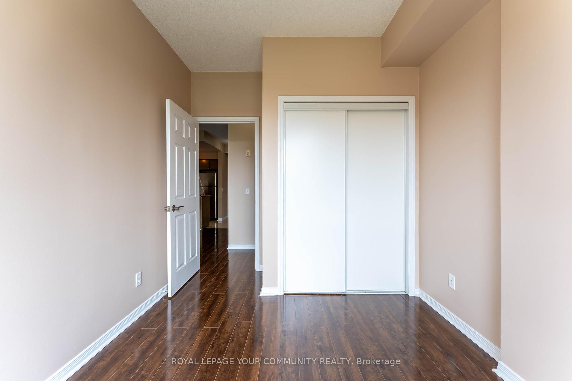 Photo 4 of Unit 619, 1 Maison Parc Court, Vaughan, Lakeview Estates — HOMEH