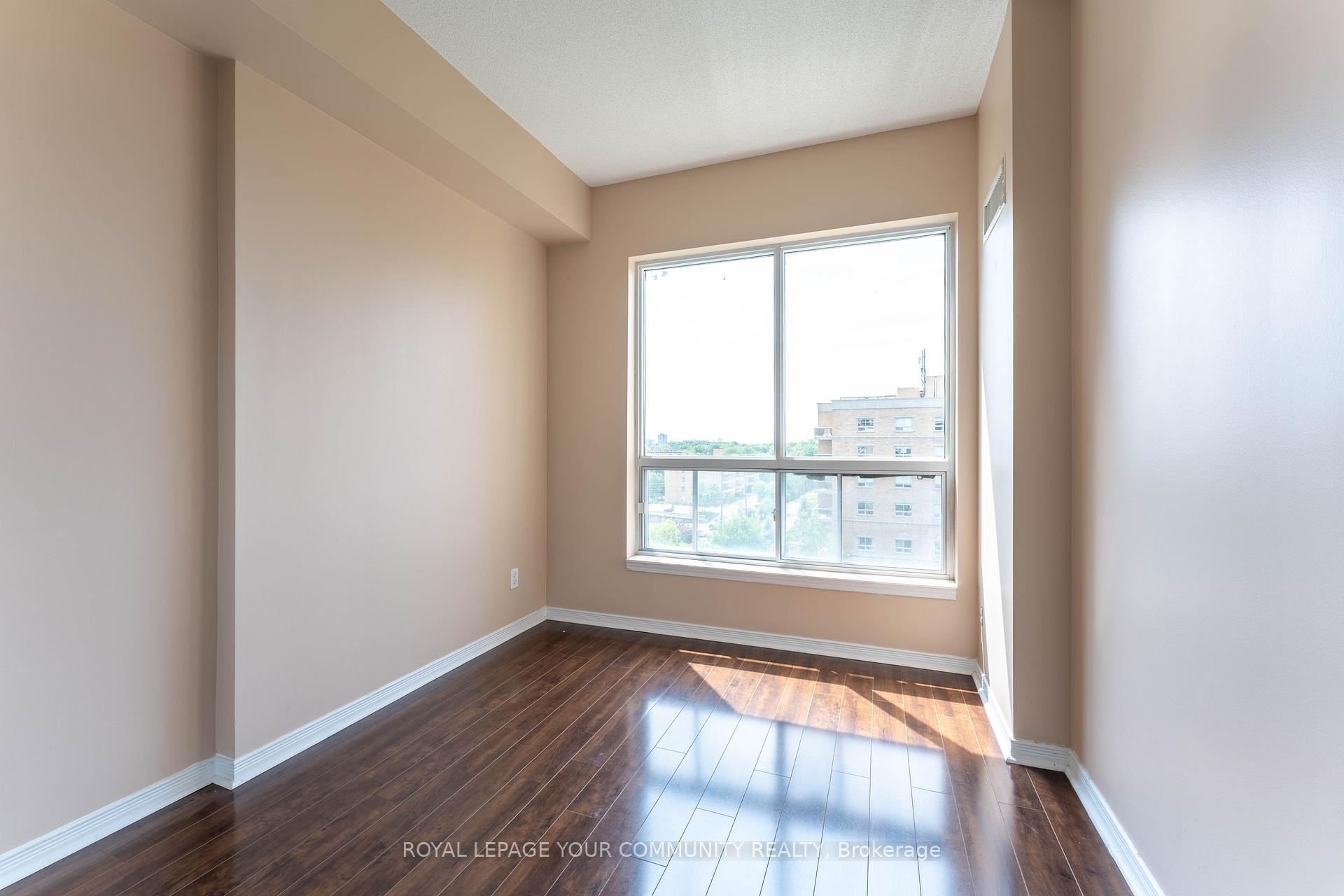 Photo 6 of Unit 619, 1 Maison Parc Court, Vaughan, Lakeview Estates — HOMEH