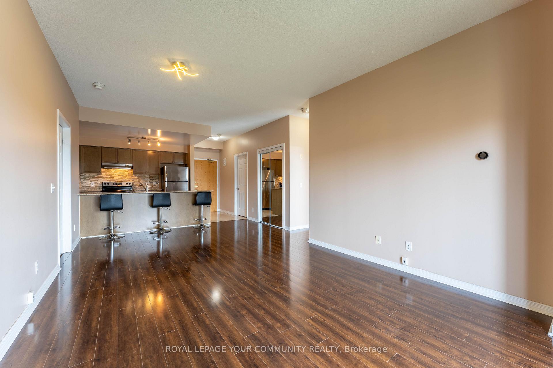 Photo 10 of Unit 619, 1 Maison Parc Court, Vaughan, Lakeview Estates — HOMEH
