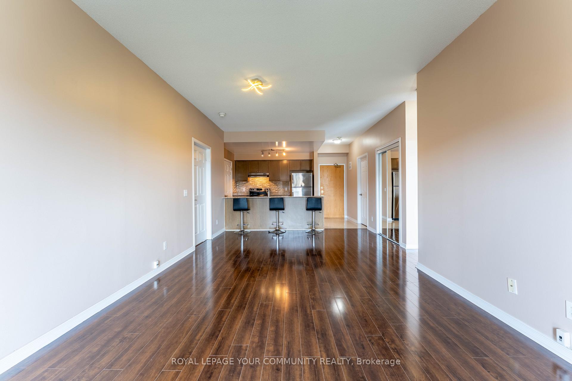 Photo 5 of Unit 619, 1 Maison Parc Court, Vaughan, Lakeview Estates — HOMEH