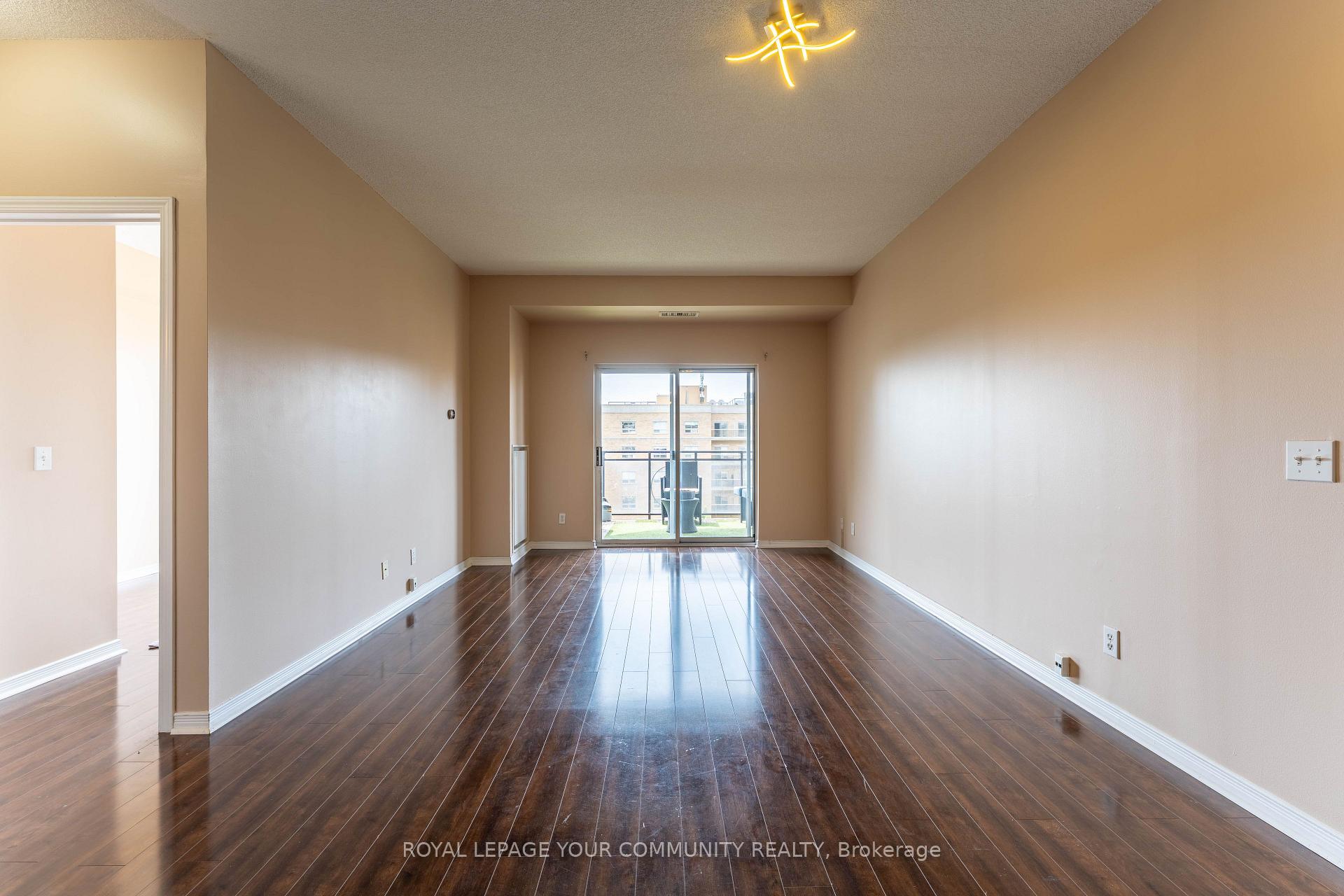 Photo 7 of Unit 619, 1 Maison Parc Court, Vaughan, Lakeview Estates — HOMEH