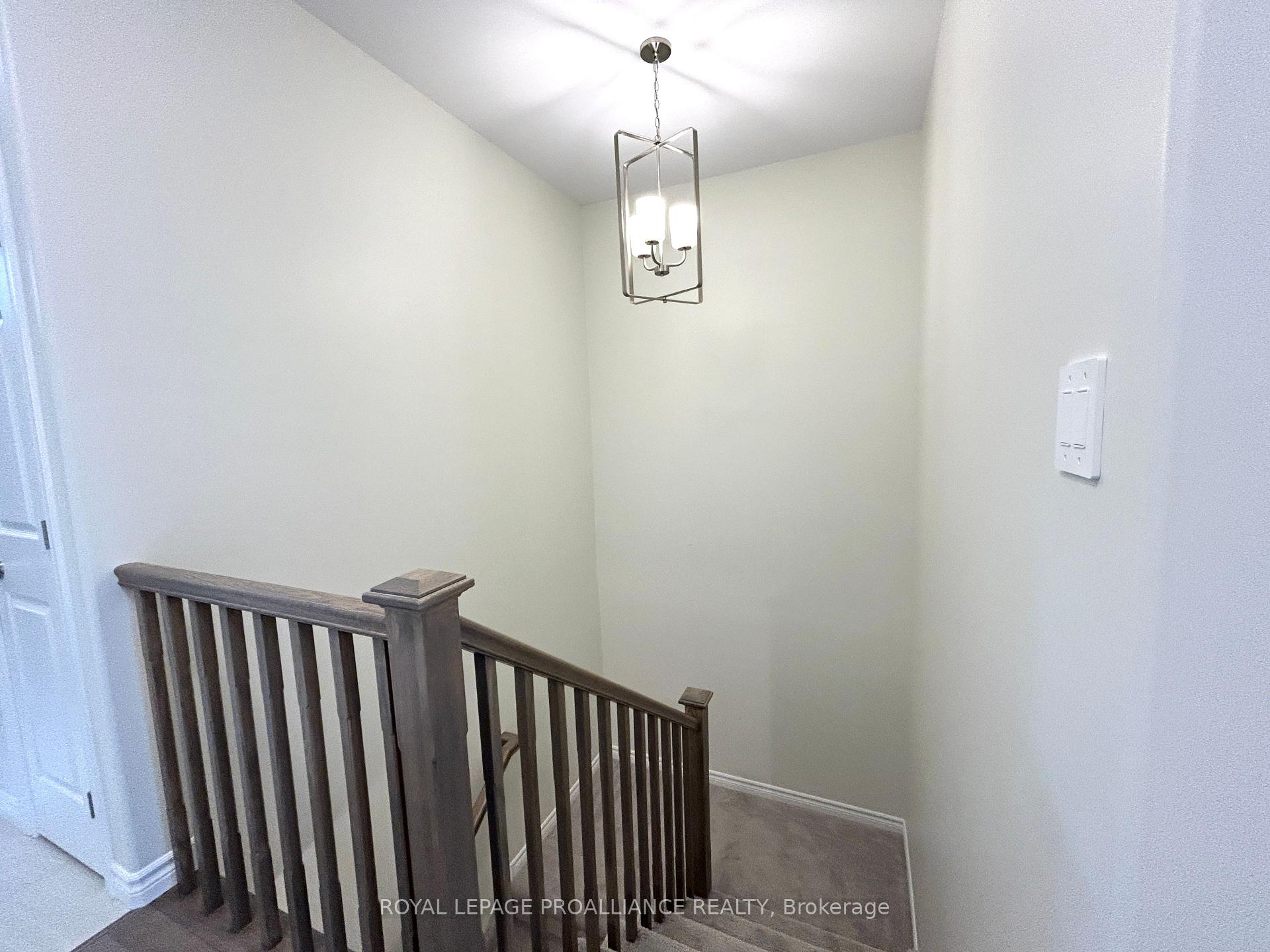 Photo 2 of Unit 4, 99 Cloverleaf Drive, Belleville, Belleville Ward — HOMEH
