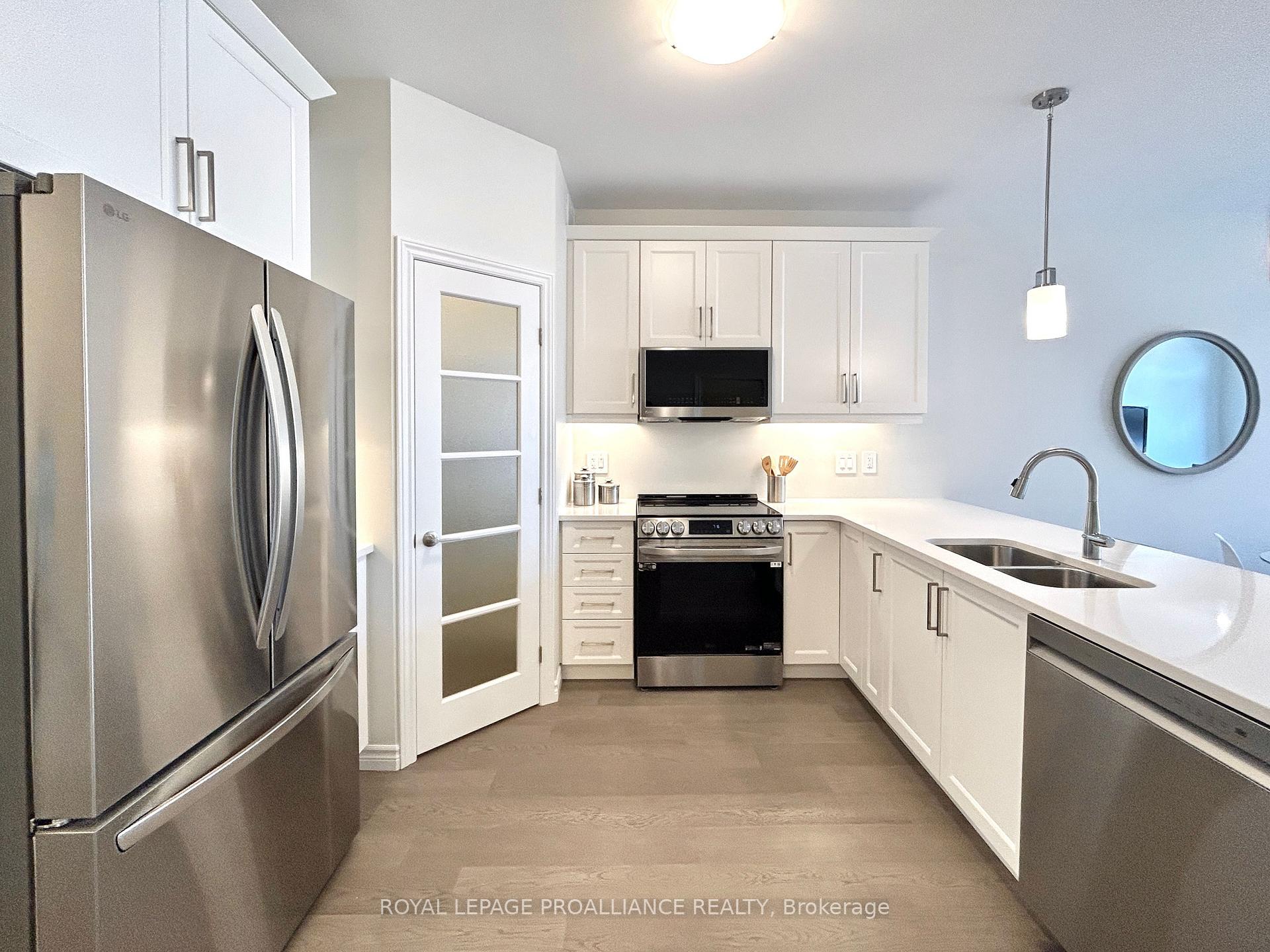 Photo 4 of Unit 4, 99 Cloverleaf Drive, Belleville, Belleville Ward — HOMEH