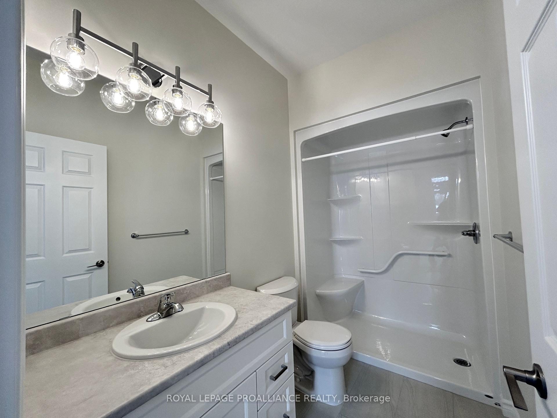 Photo 6 of Unit 4, 99 Cloverleaf Drive, Belleville, Belleville Ward — HOMEH