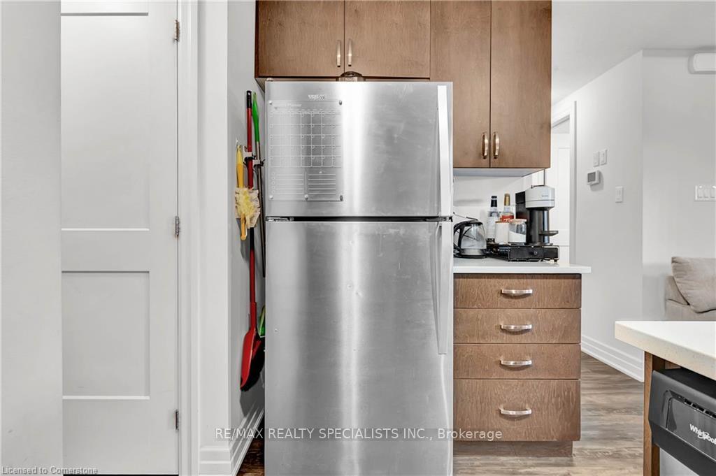 Photo 9 of Unit 4, 275 Max Becker Drive, Kitchener — HOMEH