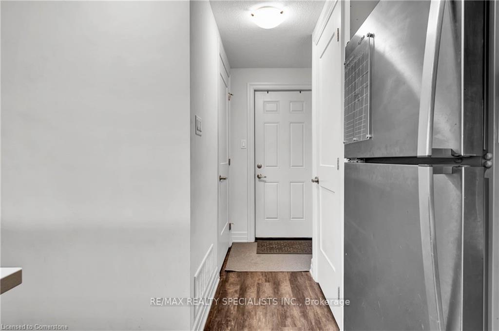 Photo 12 of Unit 4, 275 Max Becker Drive, Kitchener — HOMEH
