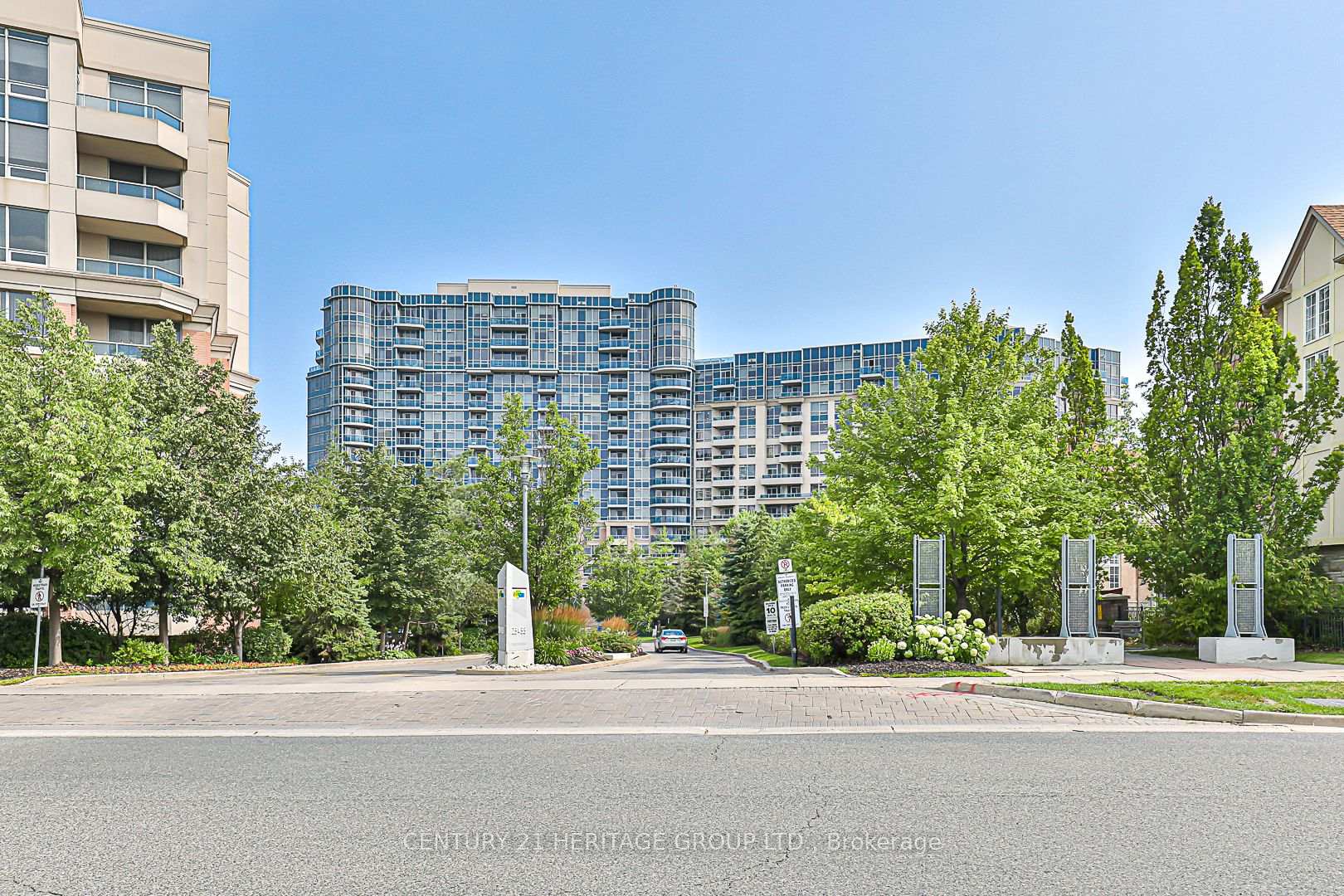Photo 1 of Unit 905, 33 Cox Boulevard, Markham, Unionville — HOMEH
