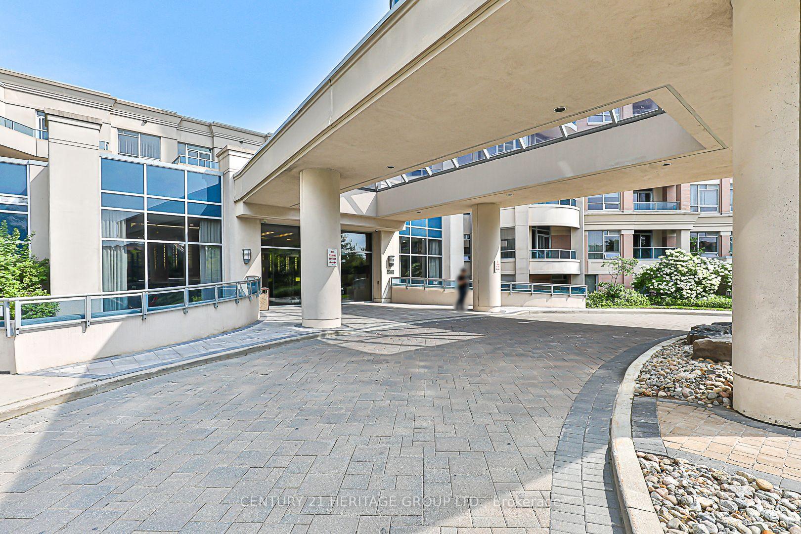 Photo 5 of Unit 905, 33 Cox Boulevard, Markham, Unionville — HOMEH