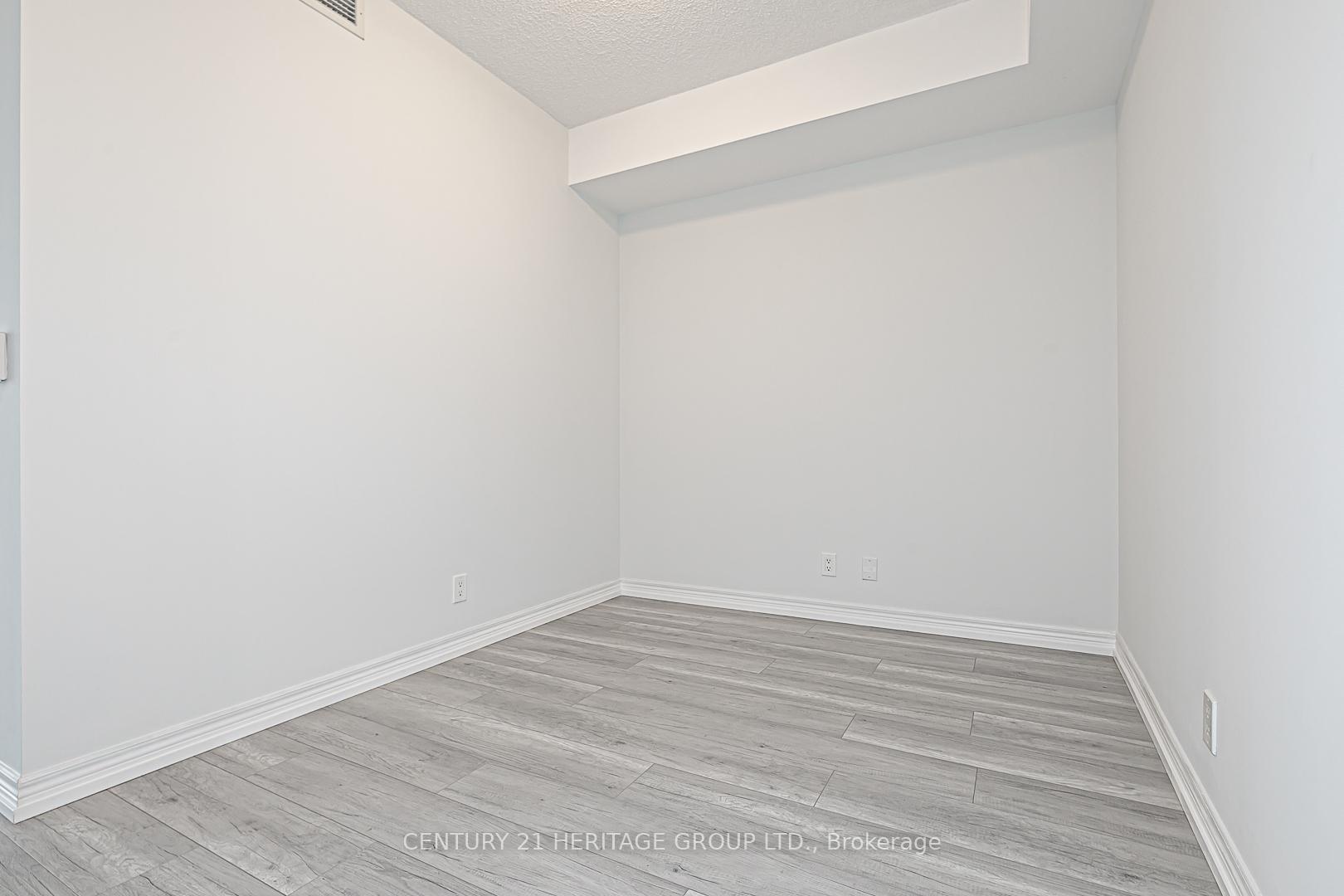 Photo 16 of Unit 905, 33 Cox Boulevard, Markham, Unionville — HOMEH