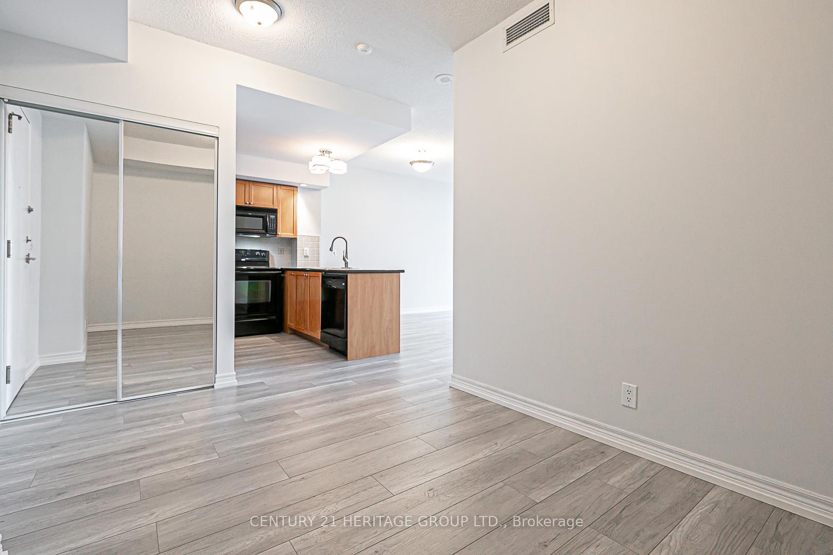 Photo 22 of Unit 905, 33 Cox Boulevard, Markham, Unionville — HOMEH